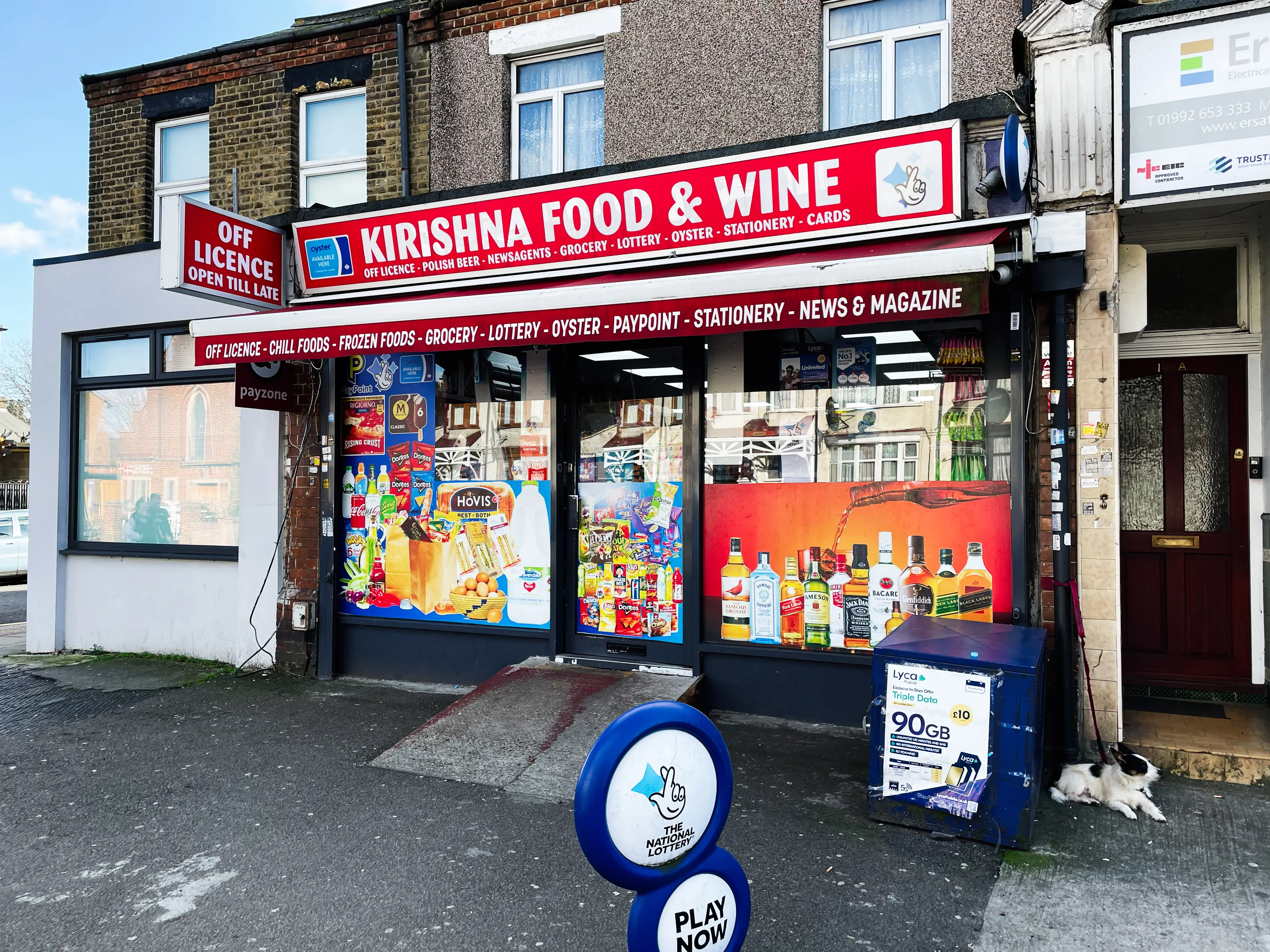 A typical British off licence storefront (ASphotowed/Getty Images)