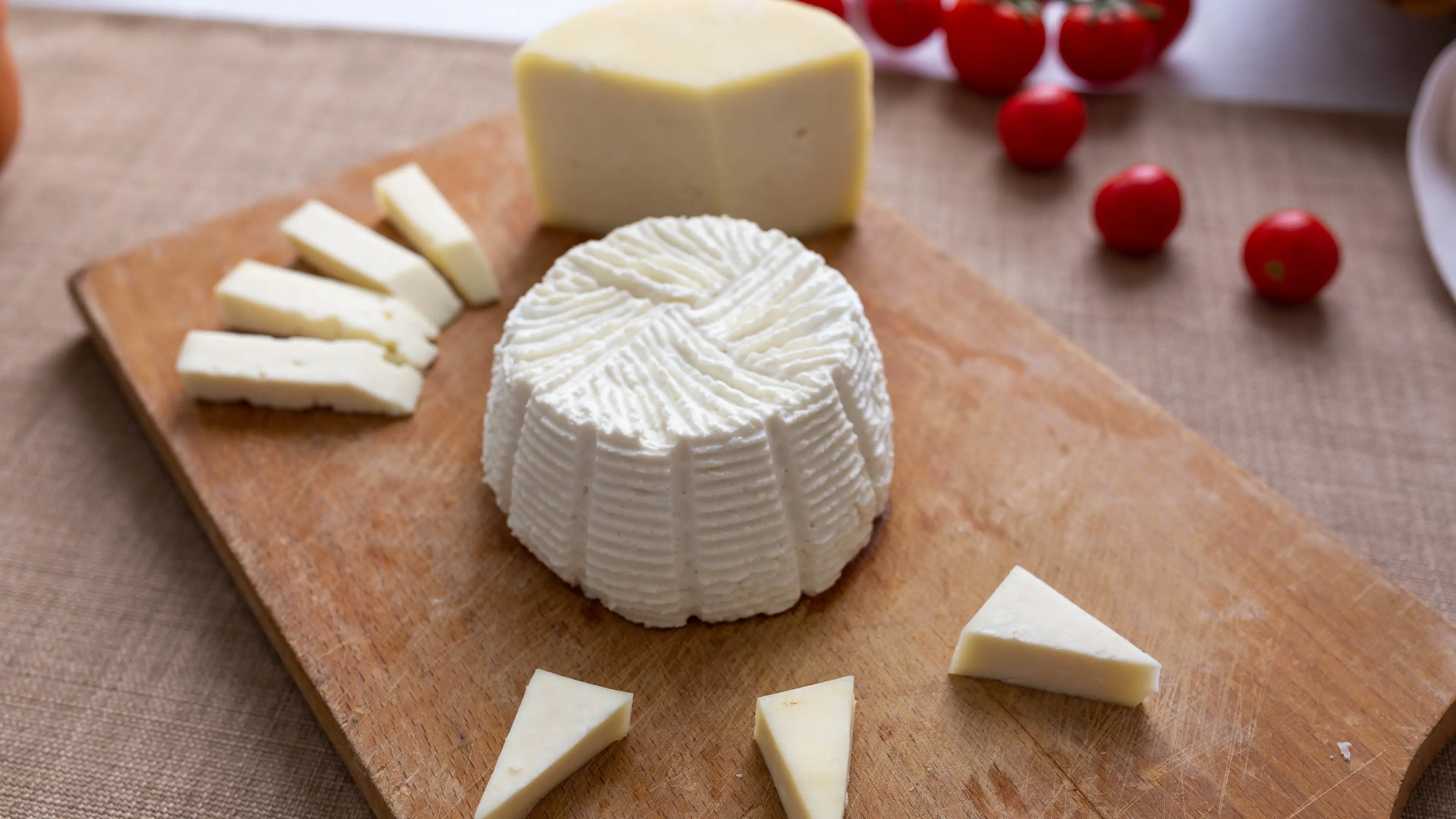 Listeria outbreak linked to cheese leads to one death and several hospitalisations