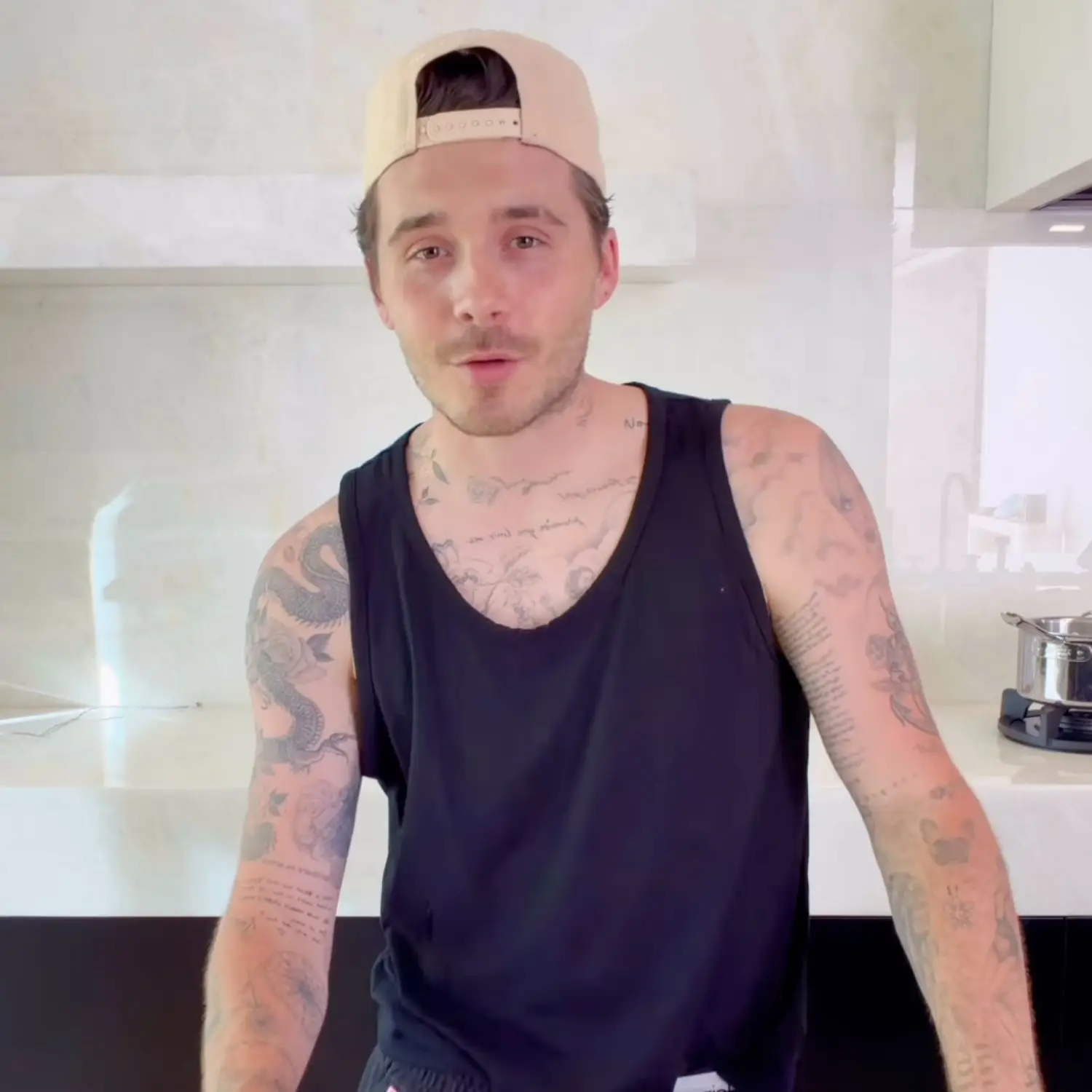 Brooklyn Beckham regularly uploads cooking videos to social media (Instagram/@brooklynpeltzbeckham)