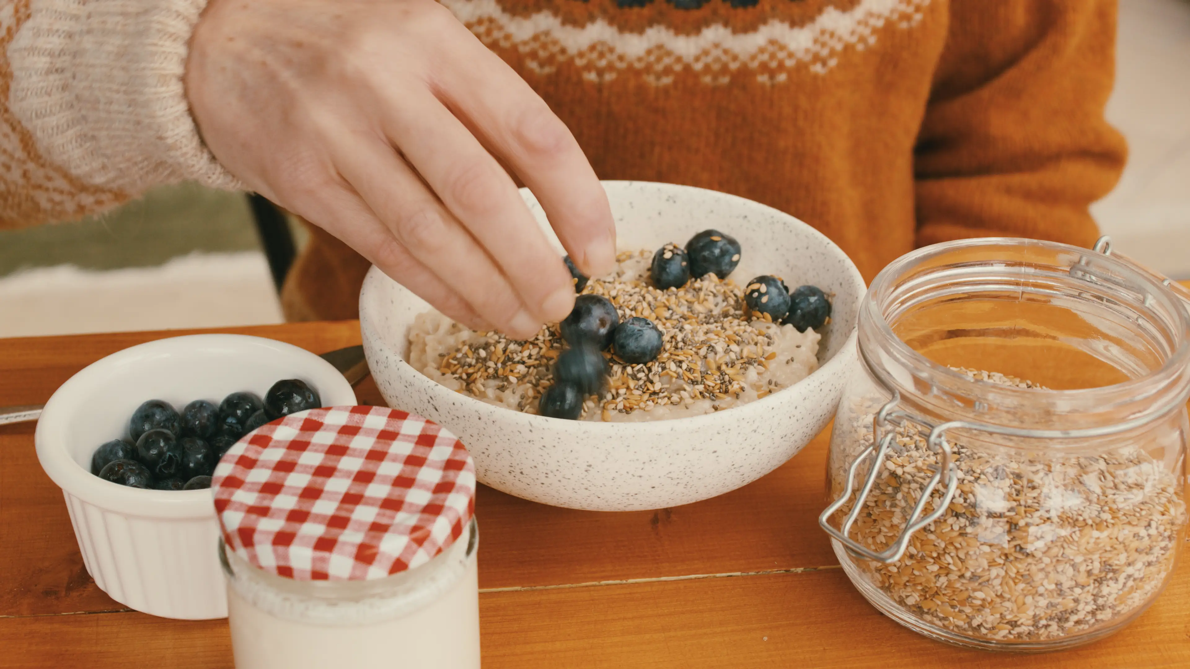 Incorporating fibre-rich foods in your diet could help stave off adverse health implications (Peter Burnett/Getty Stock Image)