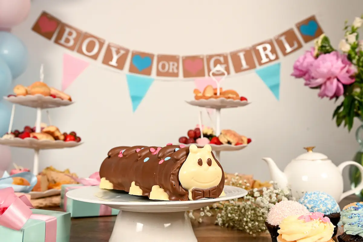 Aldi have launched an exclusive gender reveal cake for Cuthbert fans (Aldi)