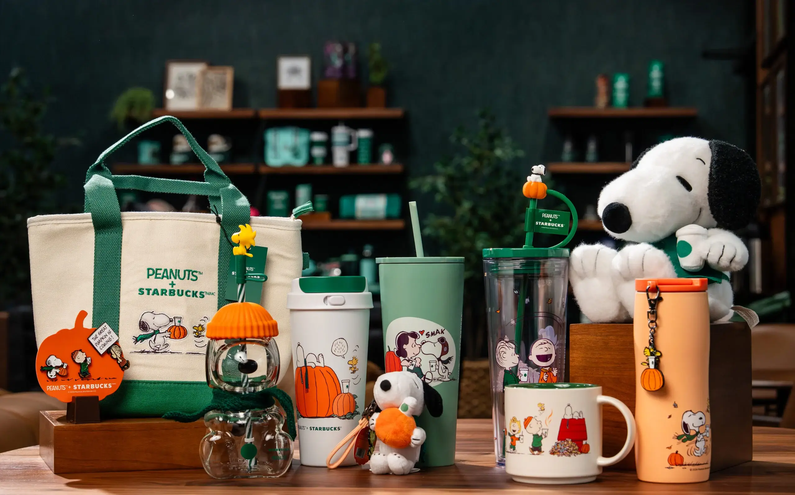 A Starbucks x Peanuts collection is coming next week (Starbucks)
