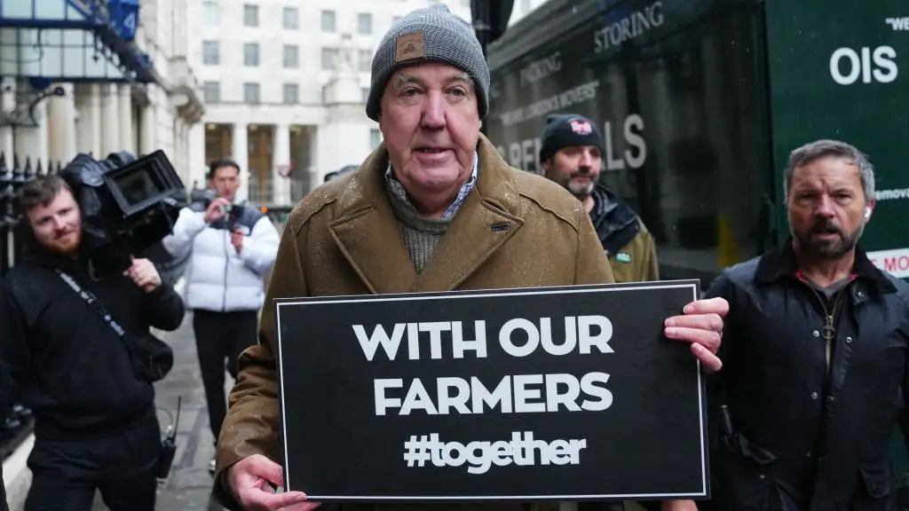 Carl Court / Staff/Getty Images