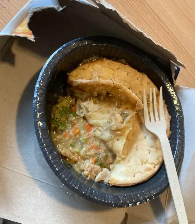 The Redditor who shared the images dubbed it a '10/10' (Admirable-Bluebird-4/Reddit)