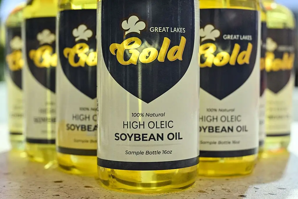 Scientists say soybean oil may trigger metabolic pathways linked to weight gain (Hector Retamal/Getty Images)