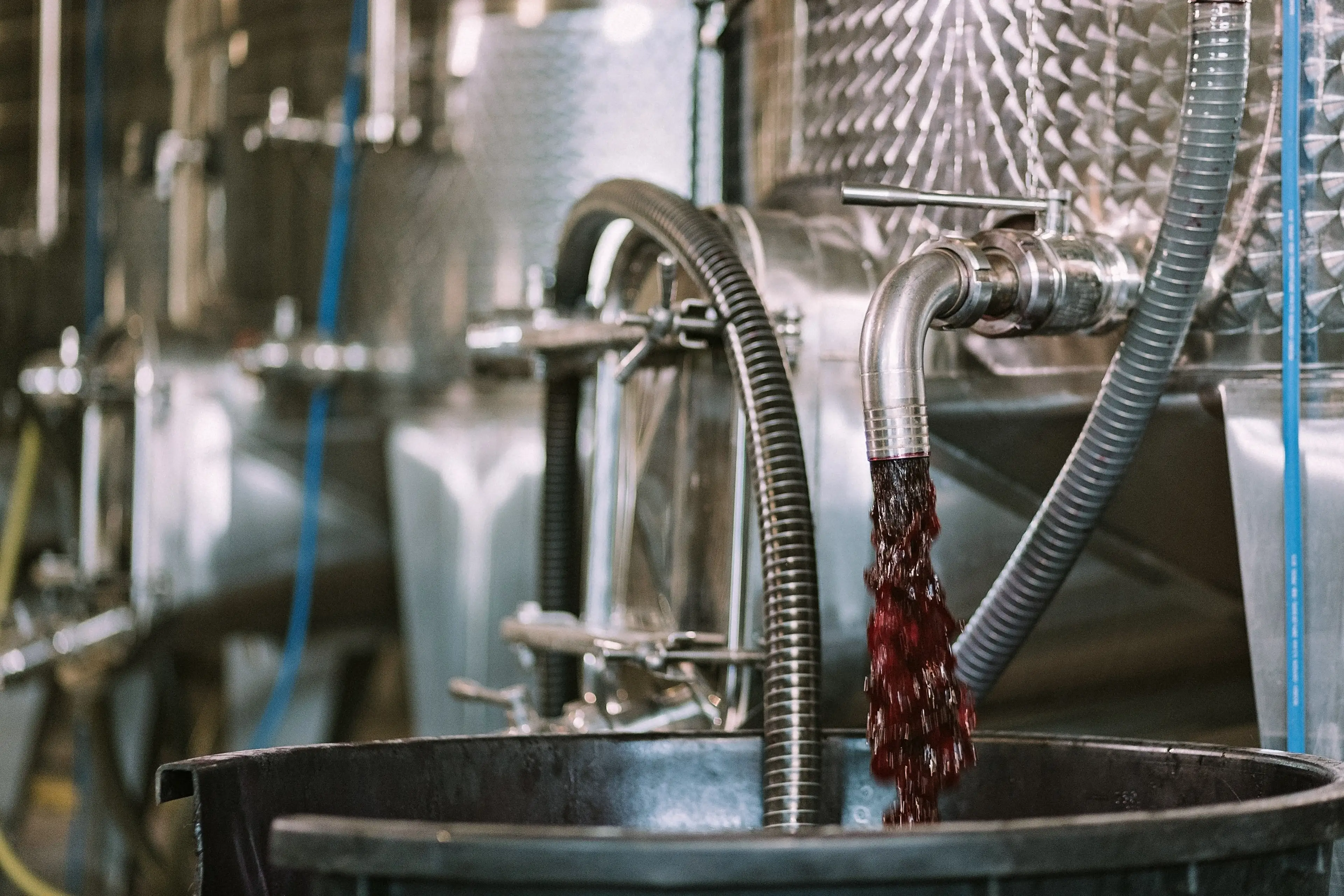 Stainless steel vats are used in grey wine maceration (Getty Stock Image)