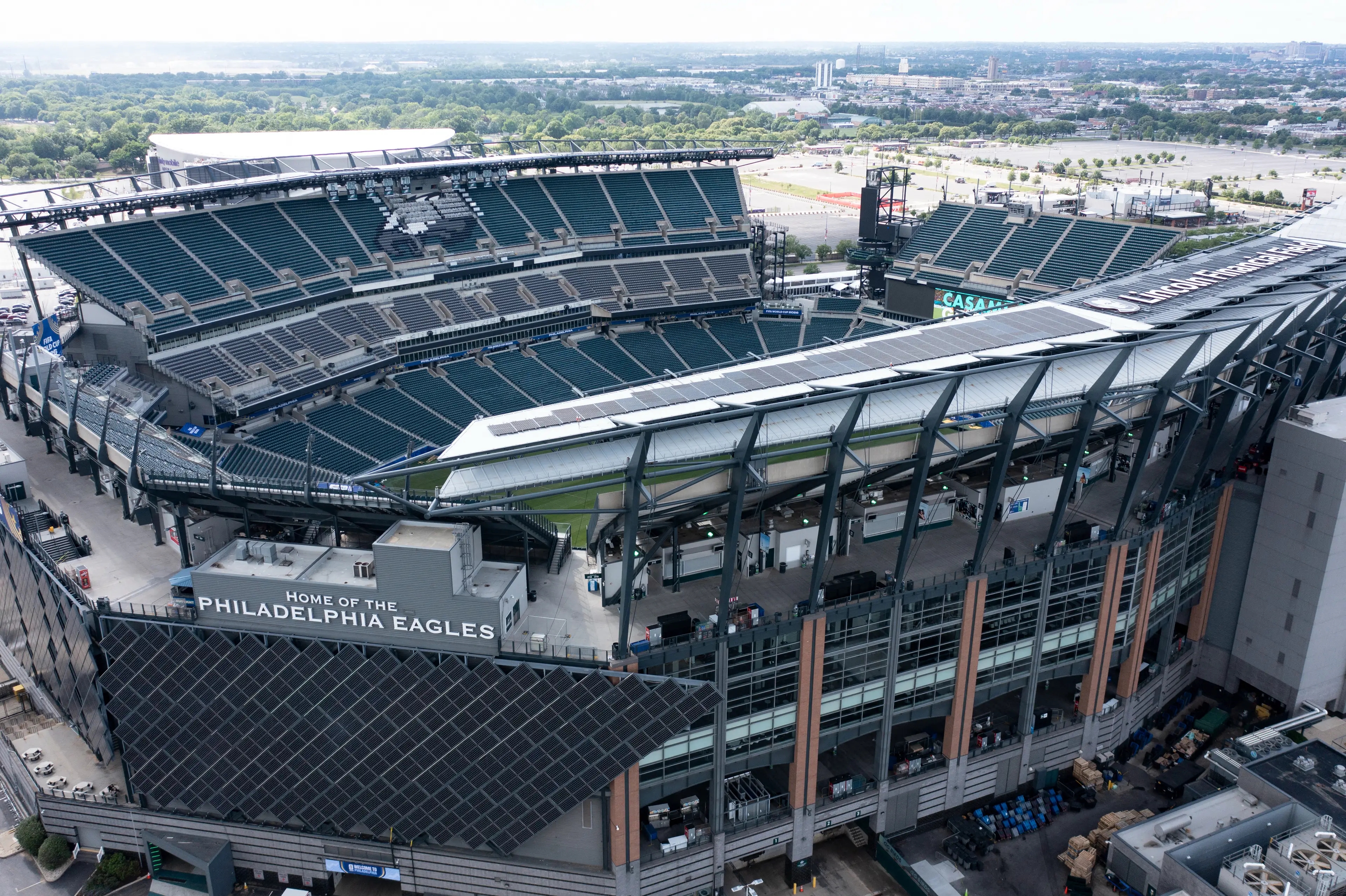 Those attending games at the Philadelphia Stadium will be able to tailgate (Brendan Smialowski / AFP via Getty Images)