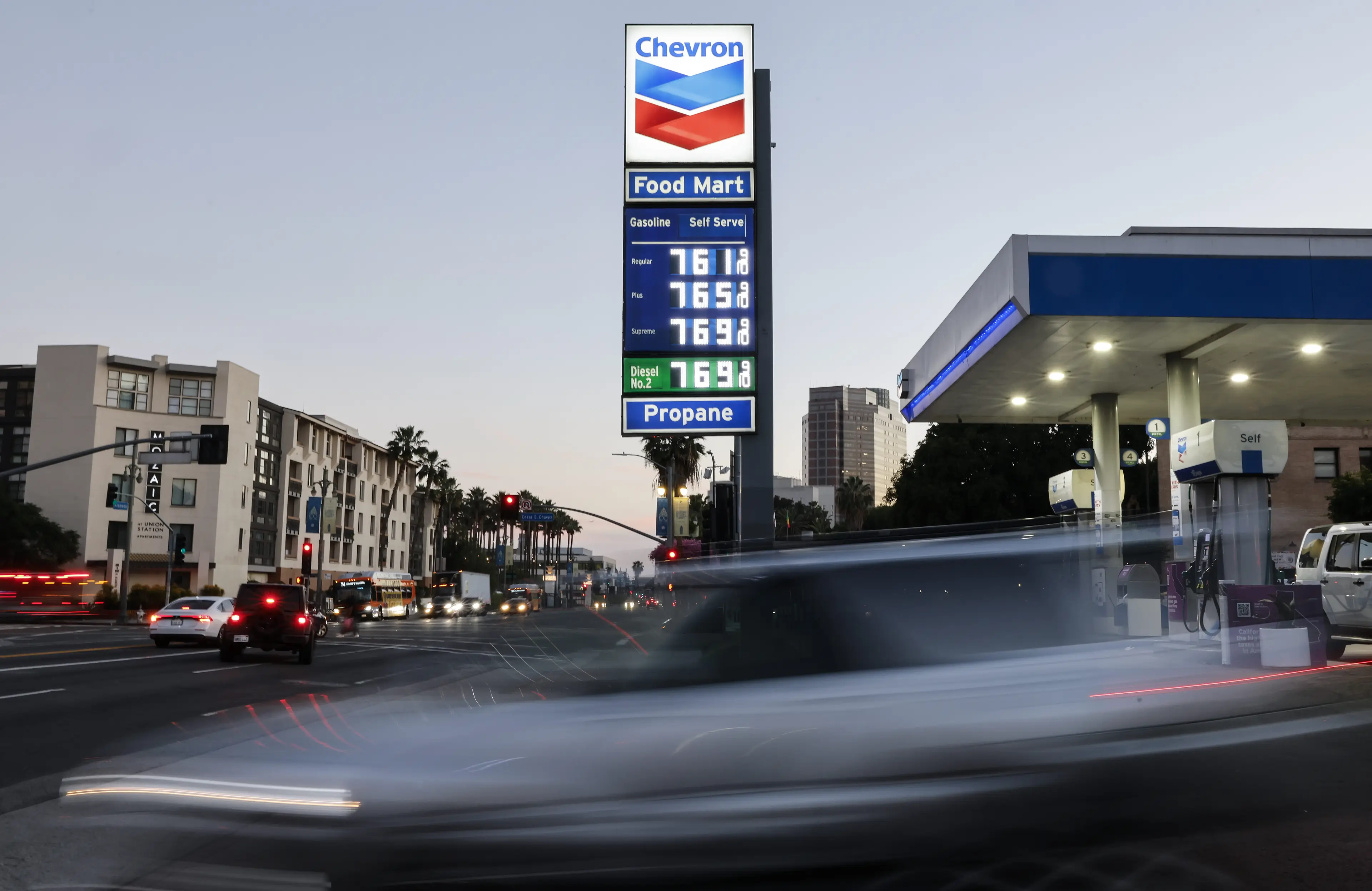 Gas prices are rising dramatically in the United States (Mario Tama/Getty Images)