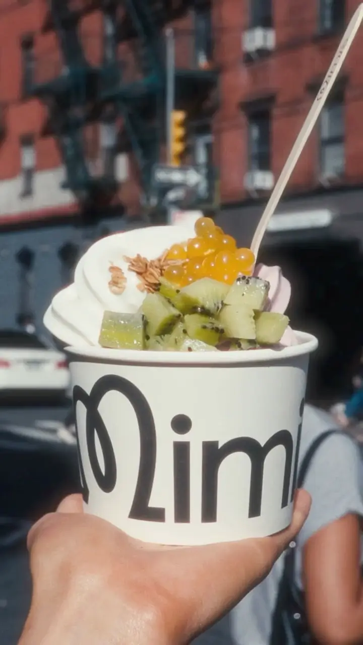 Mimi's fro-yo shop in New York has been praised by a prolific businessman (Mimi's)