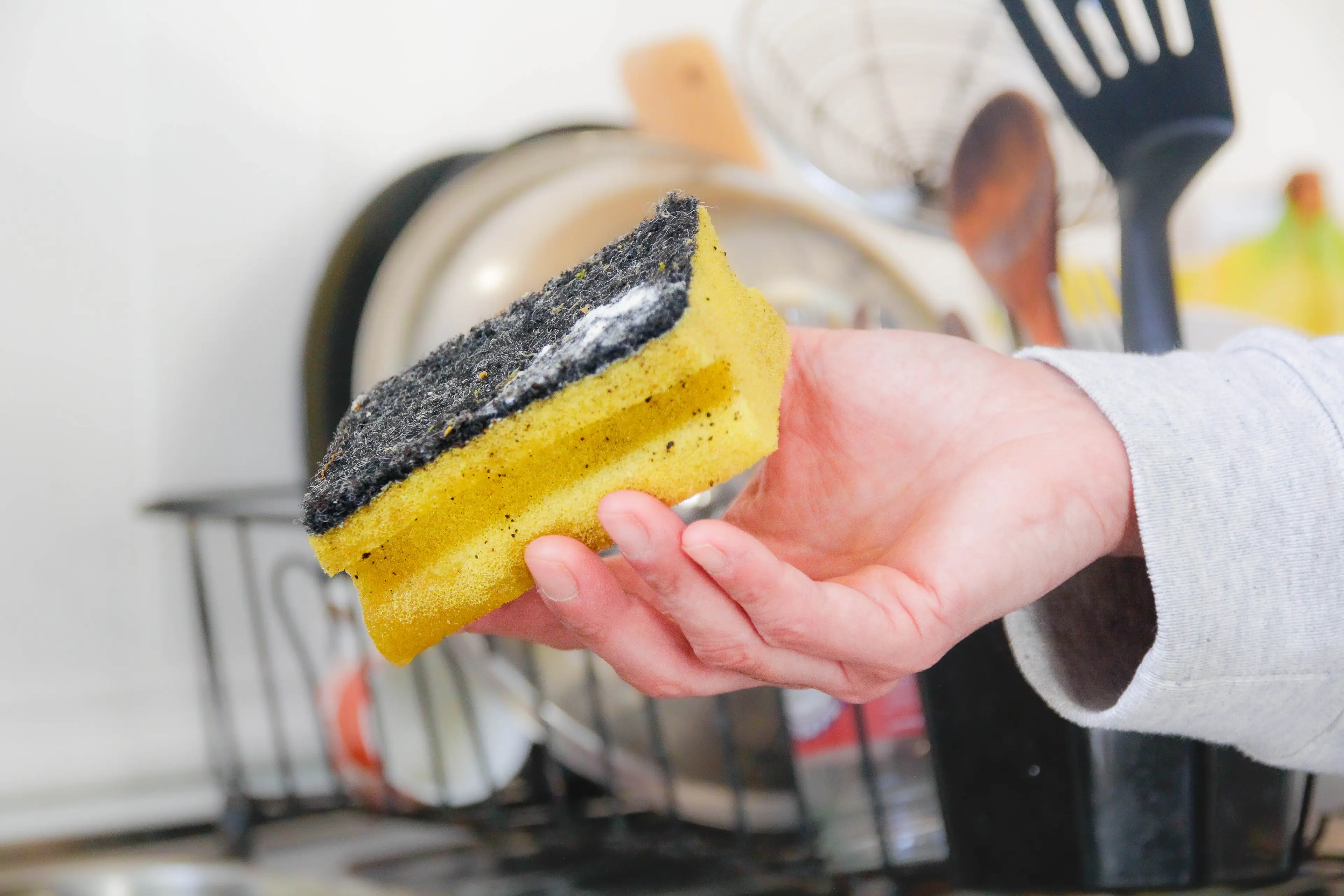 A London café owner has made a serious case for wiping off the fat from your bacon (Kinga Krzeminska/Getty Images)