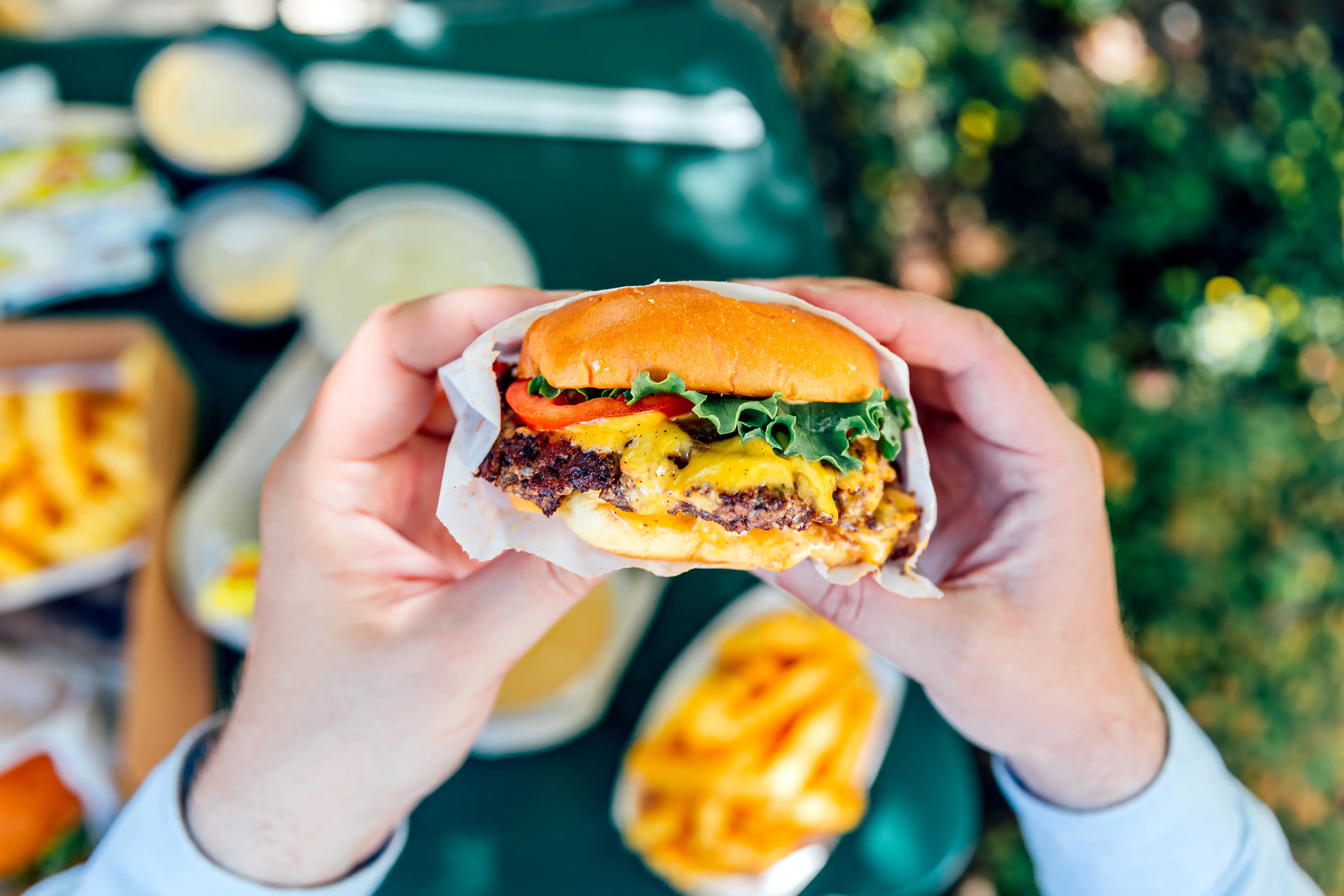 Bobby Flay and Gordon Ramsay have previously discussed how they build their cheeseburgers (Getty Stock Image)