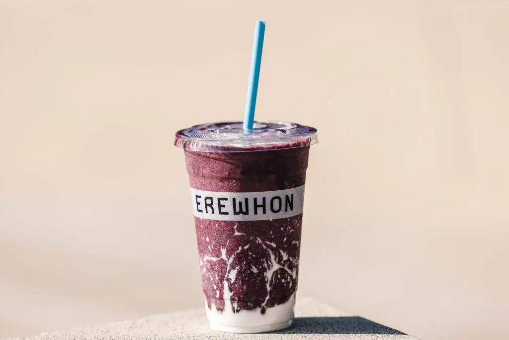 Erewhon's smoothies will be available at the exclusive club (Dania Maxwell / Contributor/Getty Images)