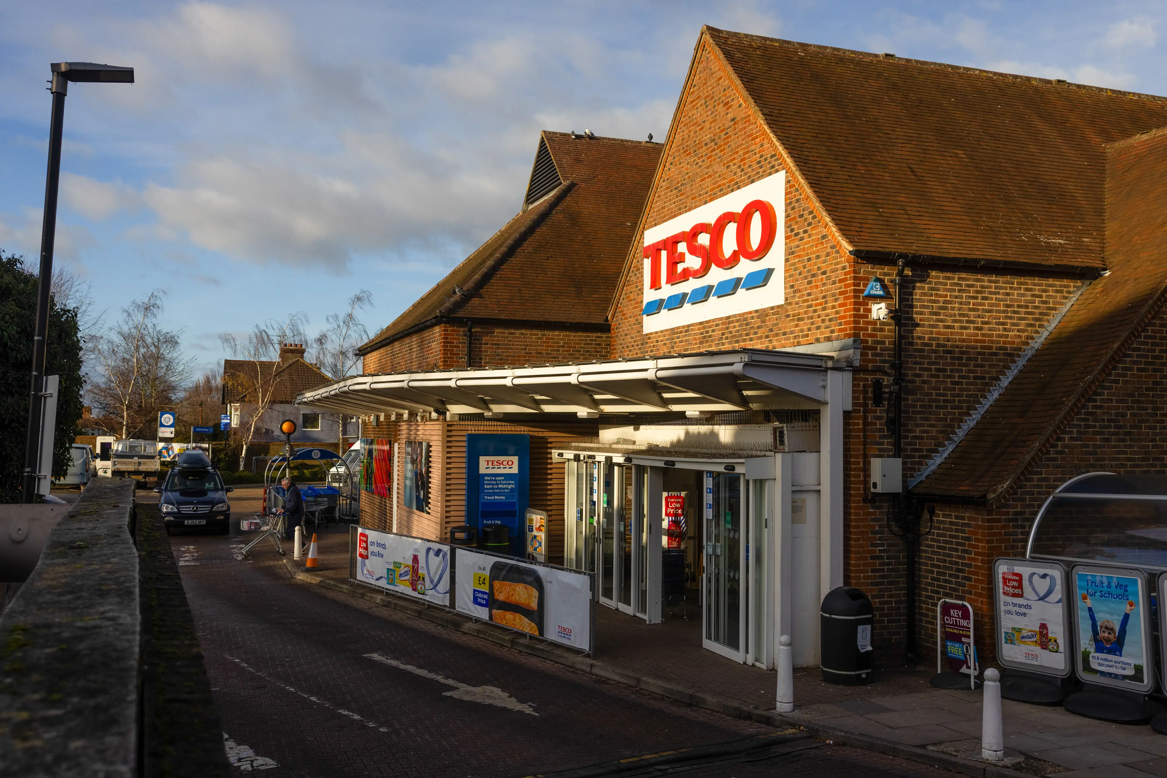 Four items have been pulled from Tesco shelves (Chris Ratcliffe/Bloomberg via Getty Images)