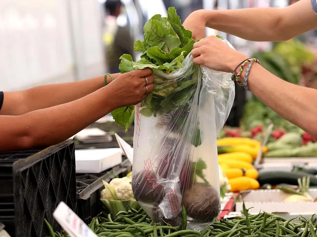Lettcue may be the cause of the outbreak. (Genaro Molina/Los Angeles Times via Getty Images)