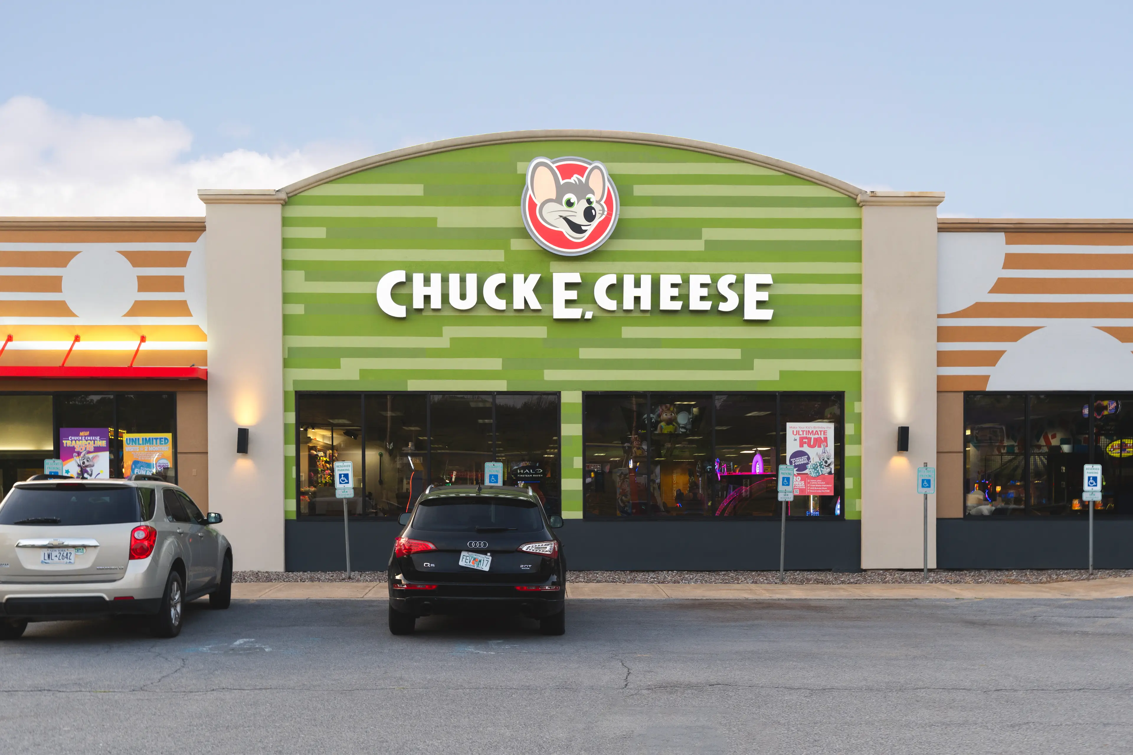 Chuck E. Cheese (Getty Stock Image)