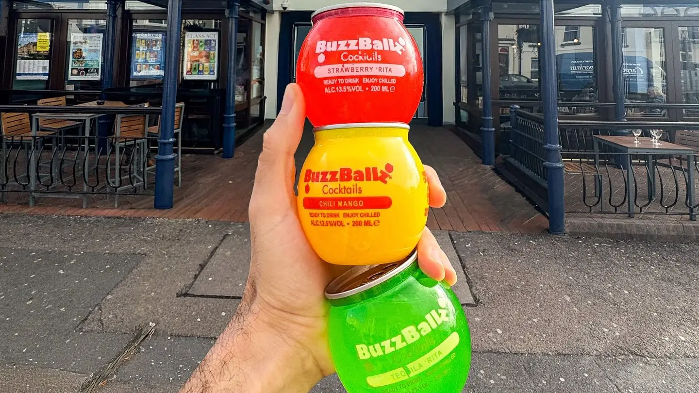 Instagram/@buzzballz_uk