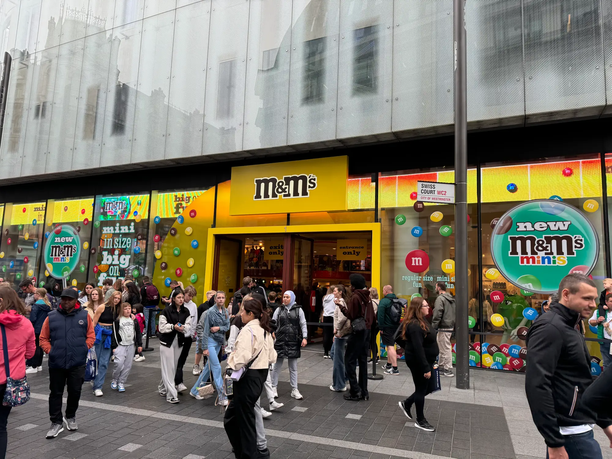 Seriously, why do London's tourists make a beeline for this place? (rafalkrakow/Getty Images)