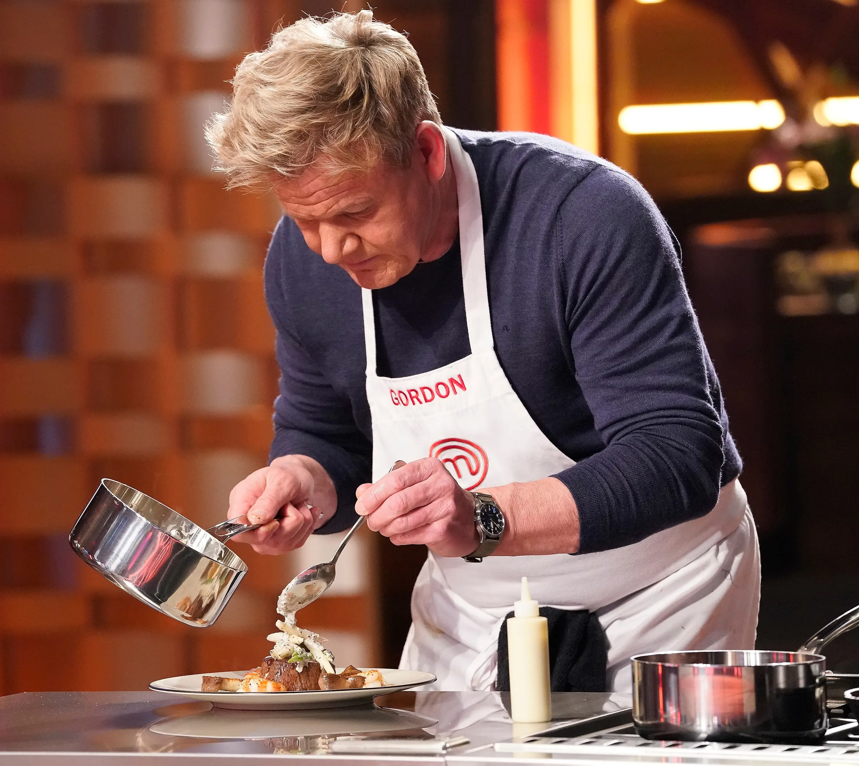 If your cookwear is no longer pristine, then it could be time to part ways (FOX Image Collection via Getty Images)