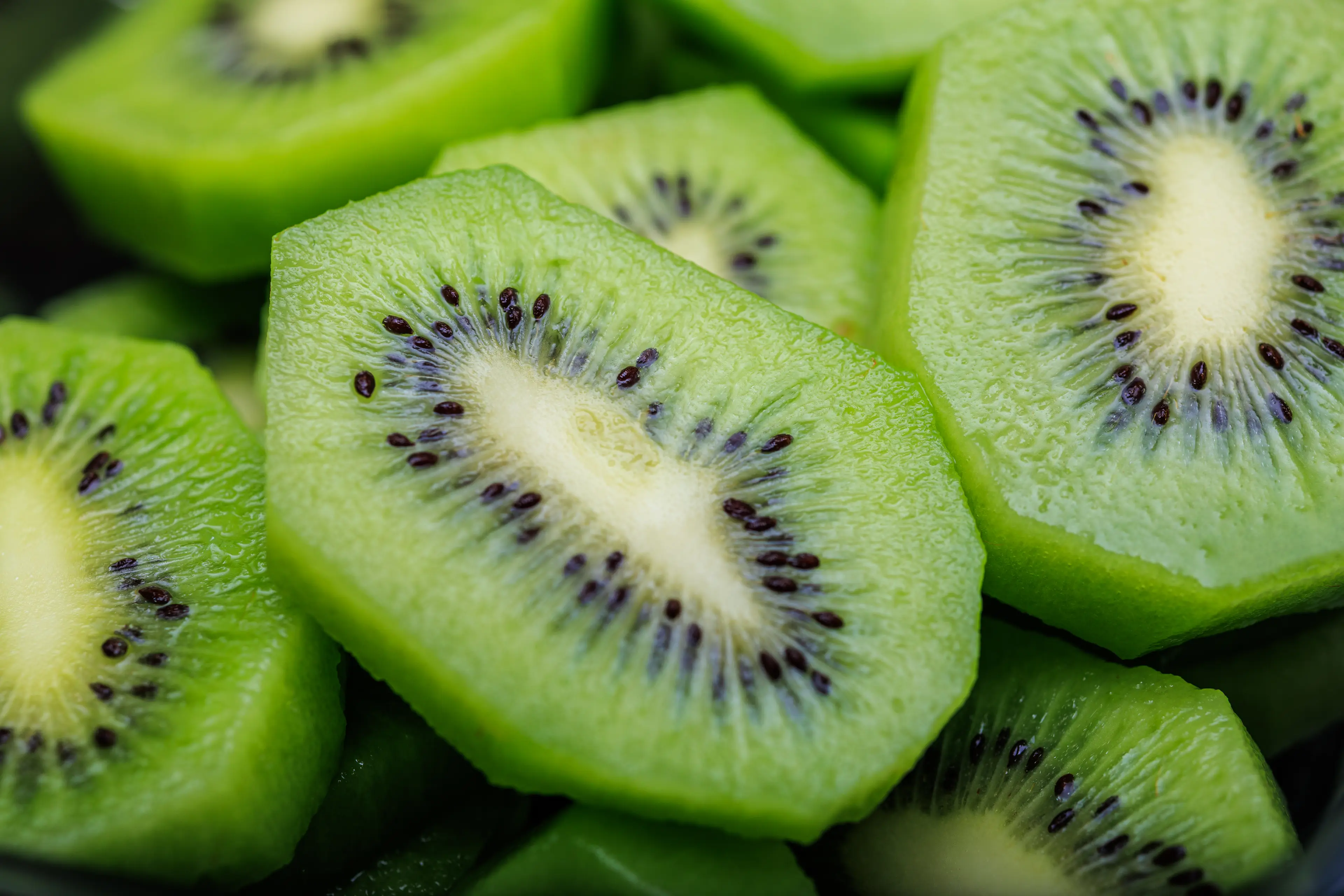 Kiwis were one food which could help to manage the condition (OsakaWayne Studios/Getty)