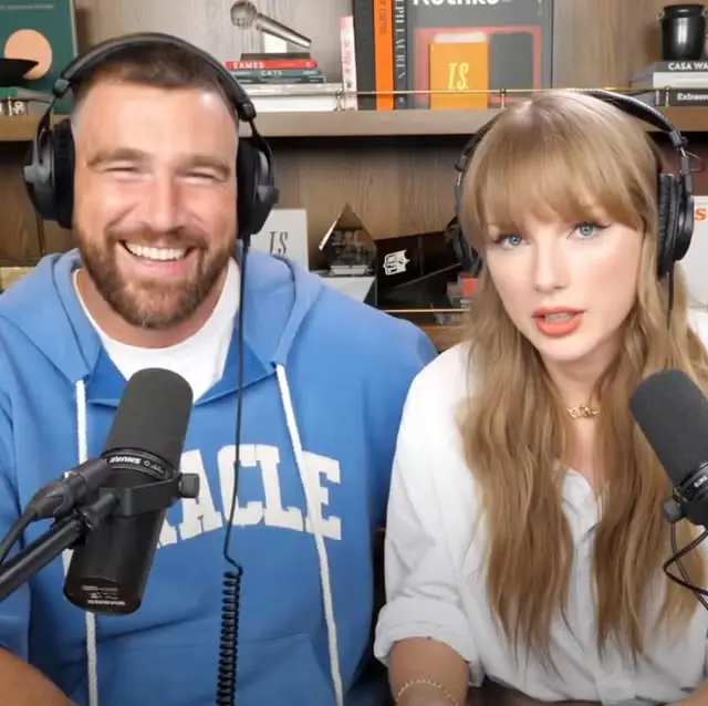 The singer-songwriter spoke about her sourdough obsession on the New Heights podcast (New Heights)