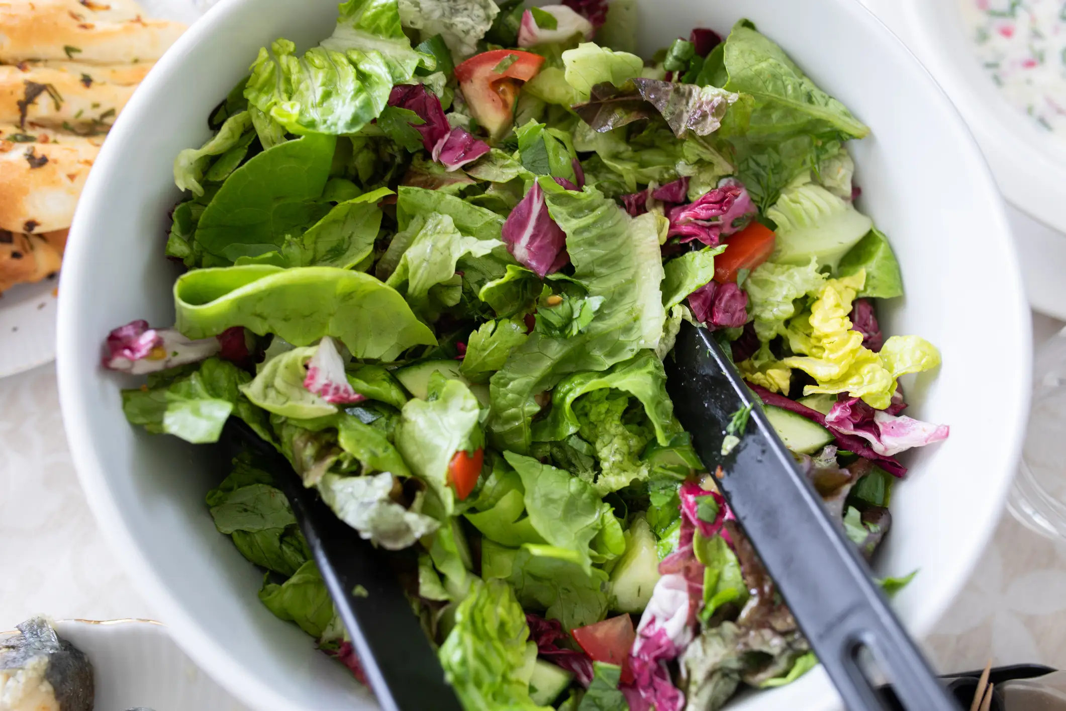 A green salad (Tatiana Ebel/Getty Images)