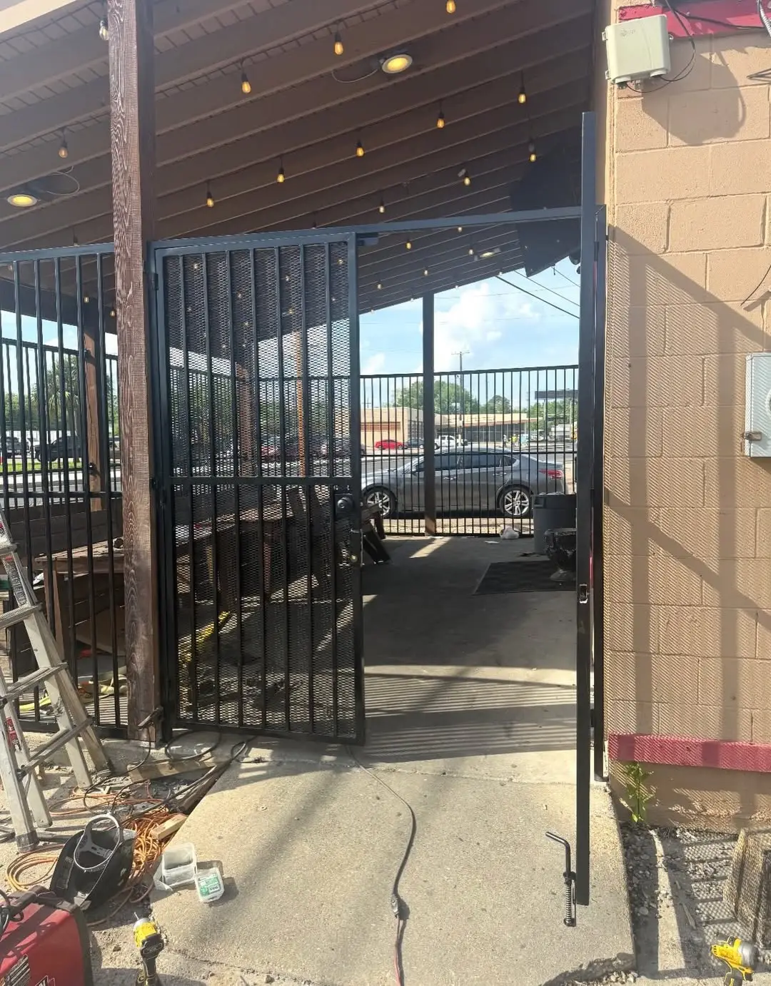 The establishment has been supported by fans (Instagram/@roulsdelijuicy)