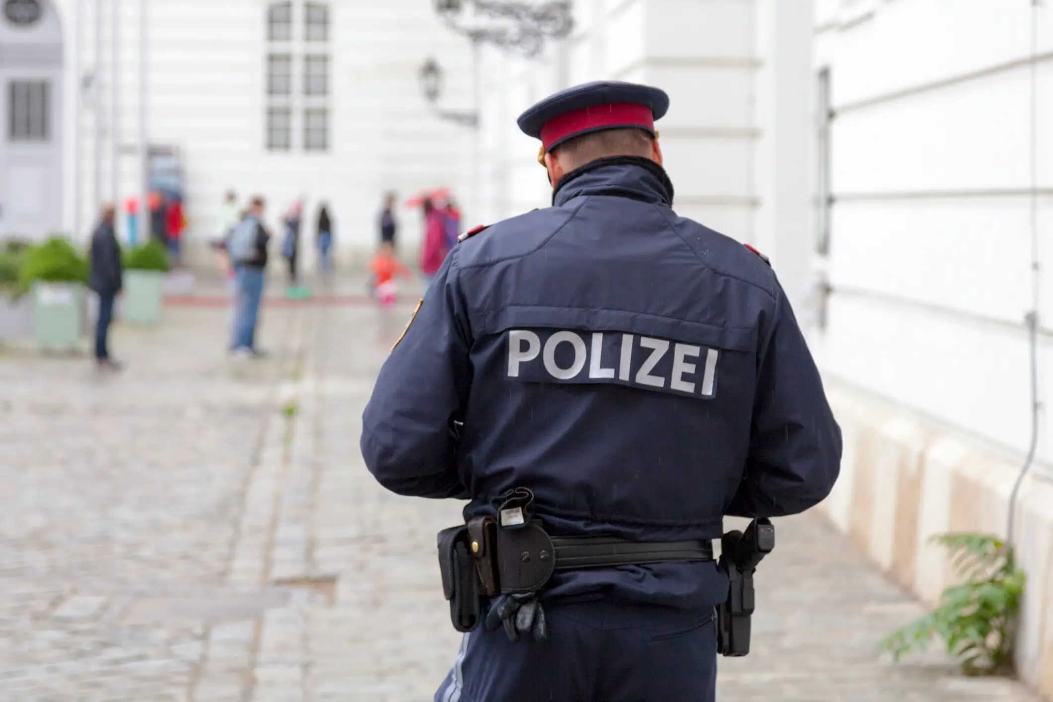 Three police officers each forgot about Mihavecz (Gwengoat/Getty Images)