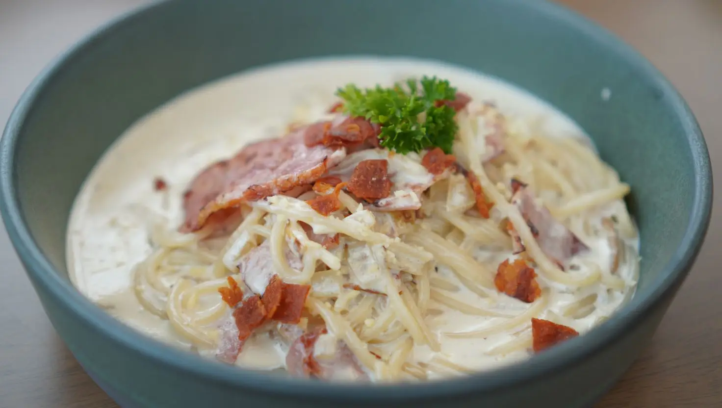 Experts claim the carbonara sauce may have 'violated' EU food laws (Getty Stock Image)