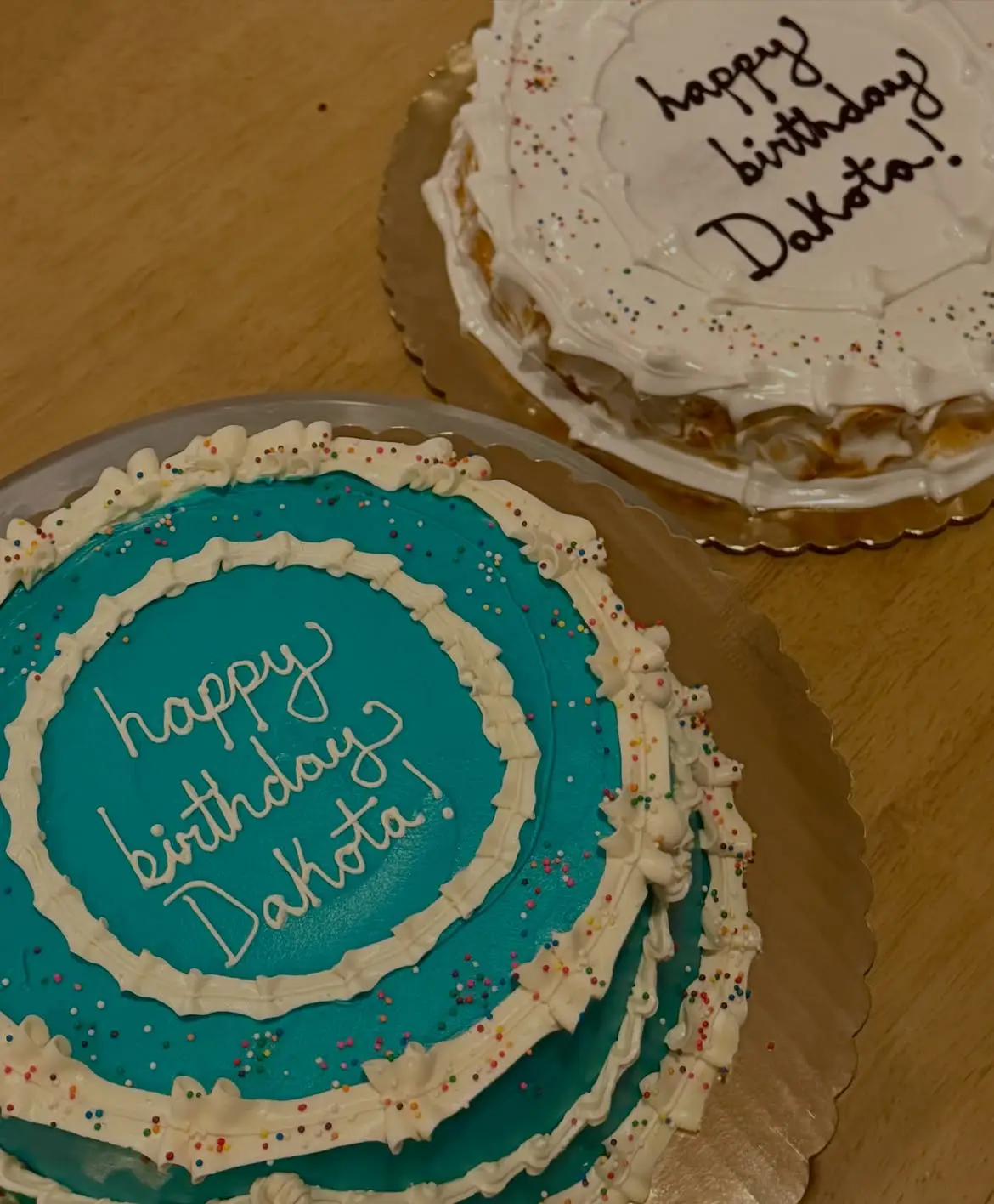 The funfetti cake included a 'happy birthday Dakota' message in Swift's handwriting (Instagram/@gabyscelzo)