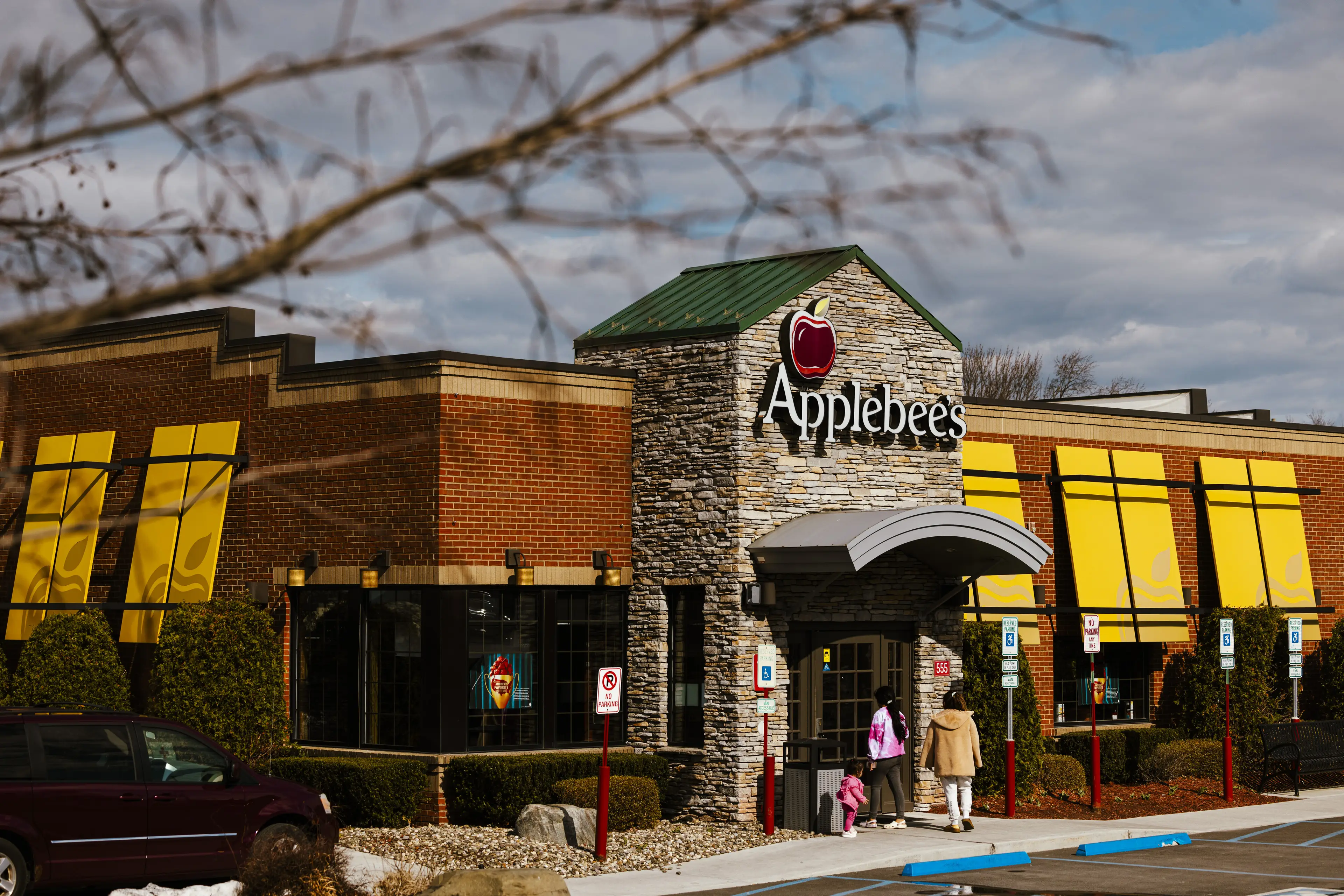 Applebee's has brought back its bottomless menu for a limited time (Angus Mordant/Bloomberg via Getty Images)