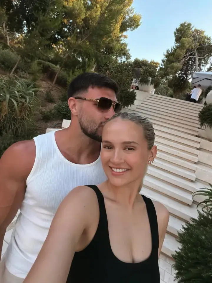 The sportsman made some wild claims about breast milk on the podcast after apparently trying Hague's (Instagram/@tommyfury)
