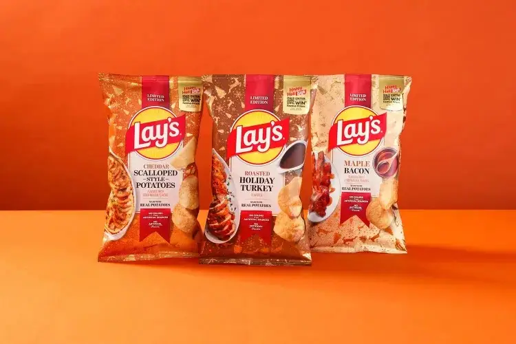 There are some more traditionally savoury flavoured combos too (Lay's)