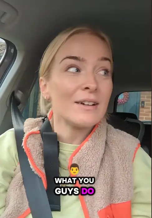 Abi getting ready to do the Christmas shop (@abilourichards/TikTok)