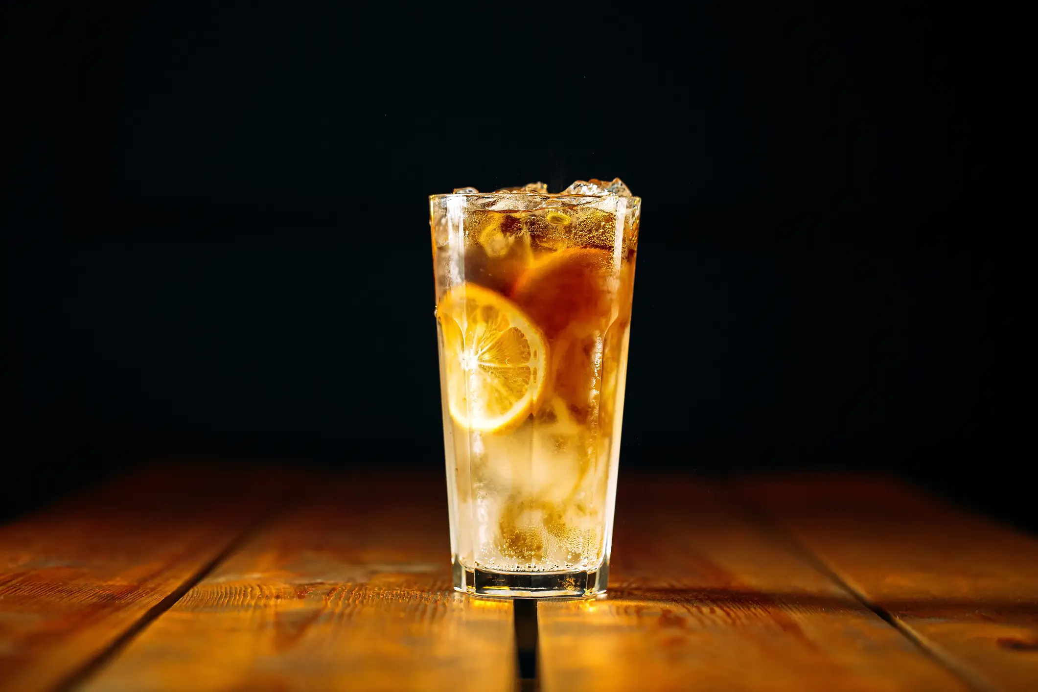 Experts warn against ordering a Long Island Iced Tea (Getty Stock)