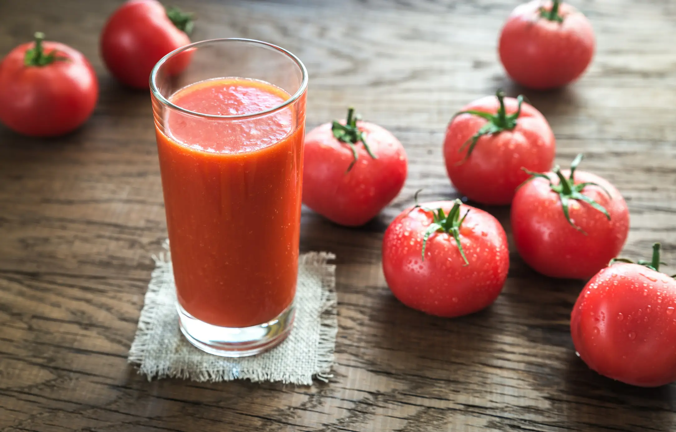 Fresh vegetable juices are a good alternative to fruit juice (Zana Munteanu/500px/Getty)
