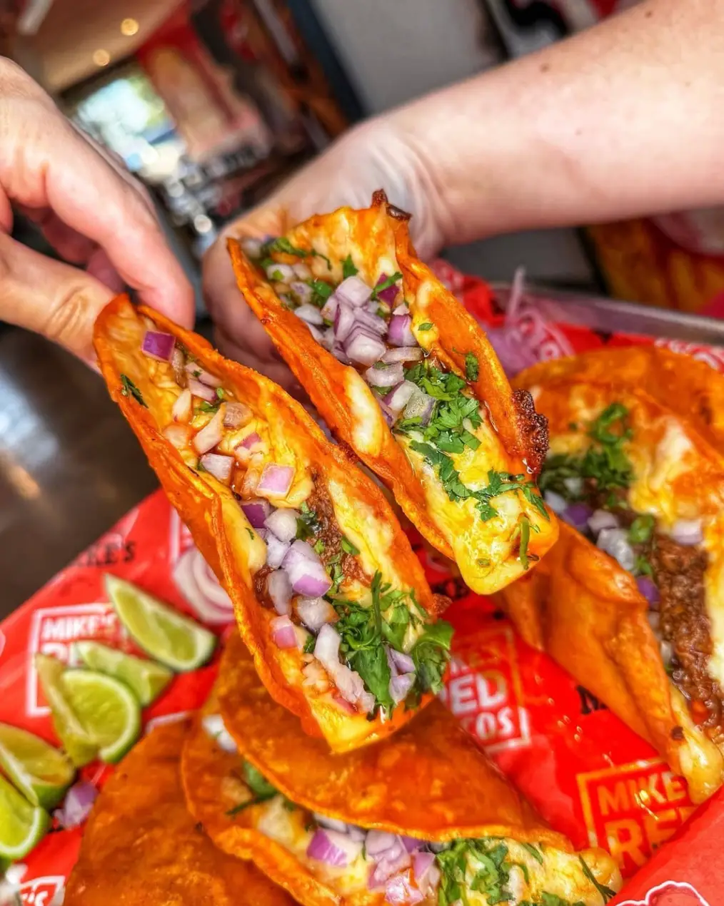 (Instagram/@mikesredtacos)