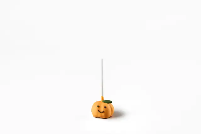 Pumpkin Spice Cake Pop (Starbucks)