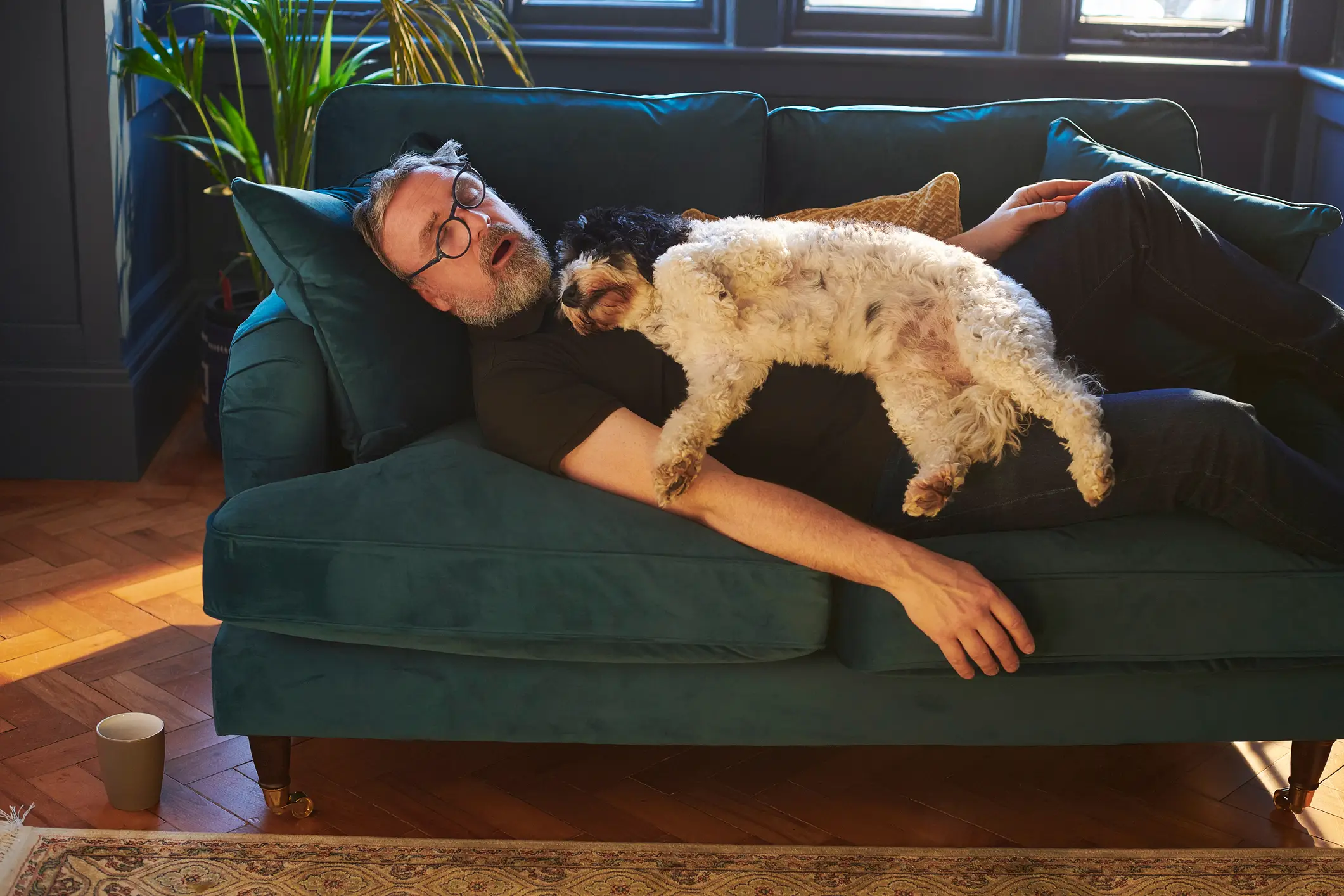 Better sleep is one of the earliest and most noticeable Dry January benefits (sturti/Getty Images)