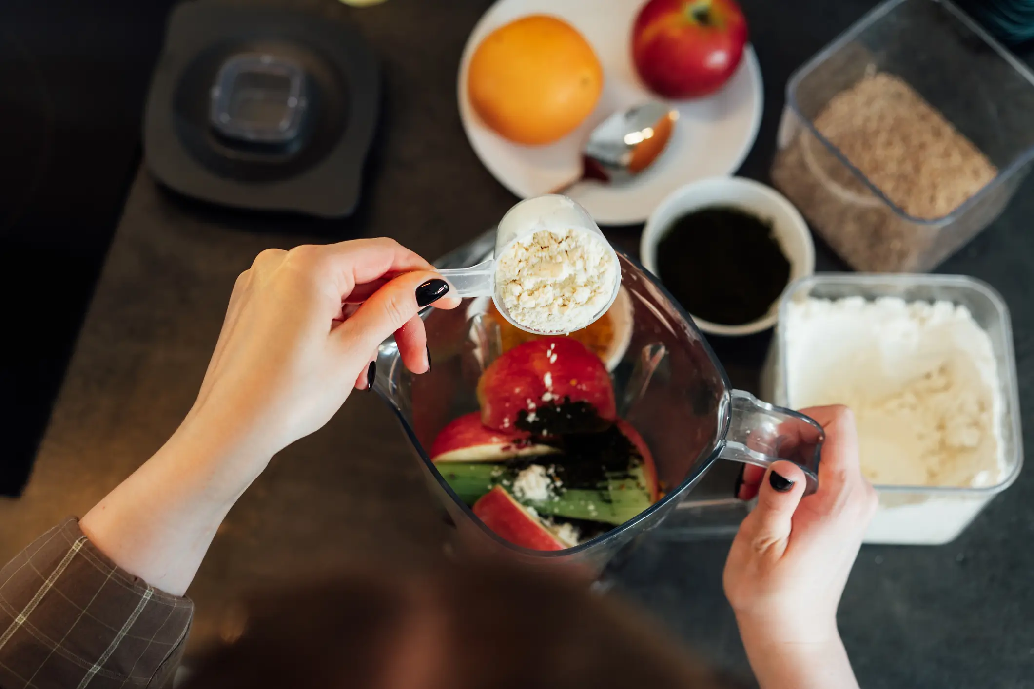 Experts suggest adding protein or healthy fats for a fuller breakfast (OKrasyuk/Getty Images)