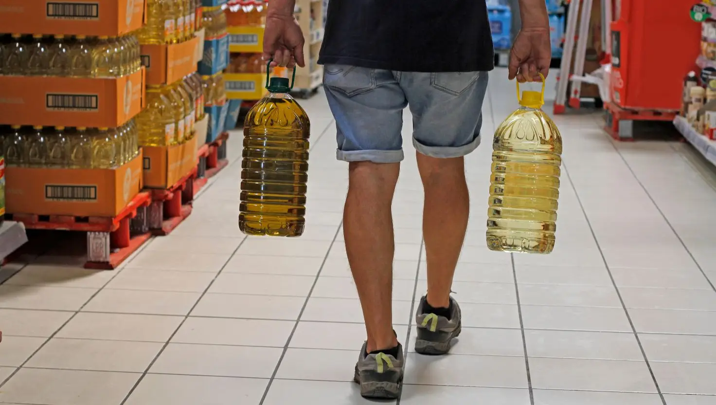 A dietician took on a seed oil challenge to see what effect it would have on her body (Getty Stock Image)