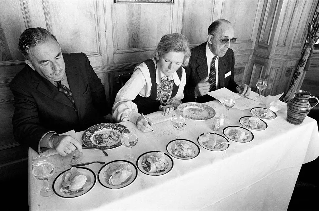 Mary Berry, seen here taste testing crisps and mince back in 1977 (Mirrorpix)