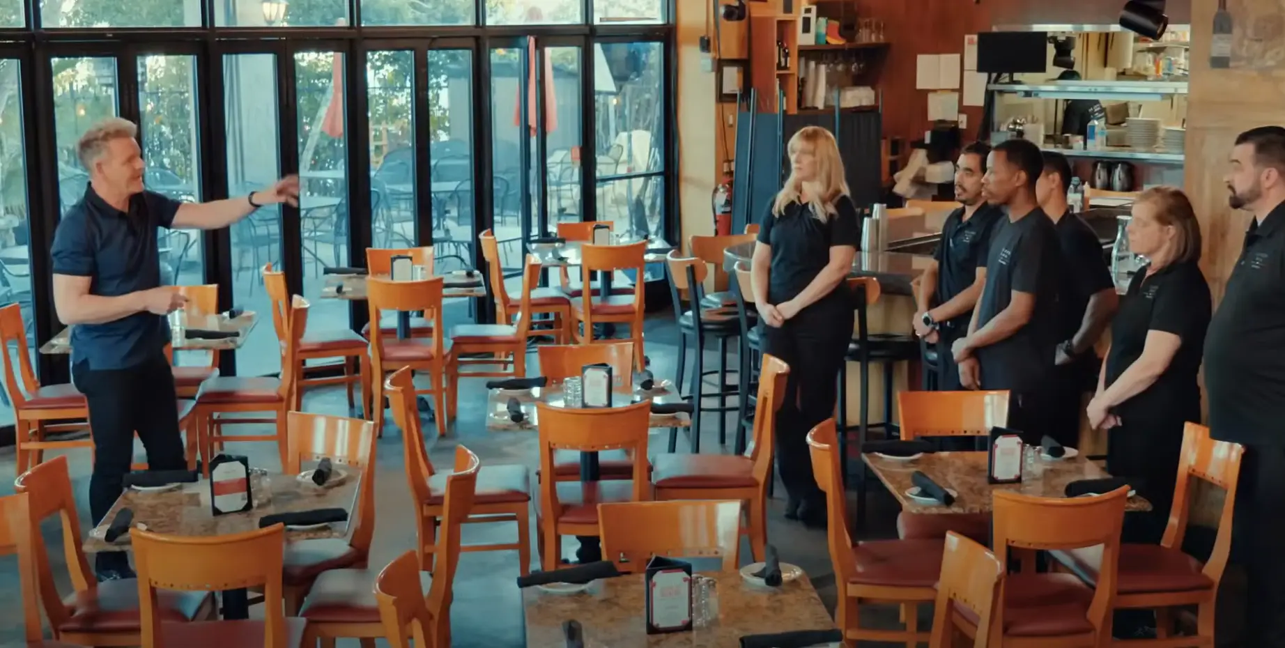 Ramsay speaking to staff at Caffe Boa in Arizona (Fox)