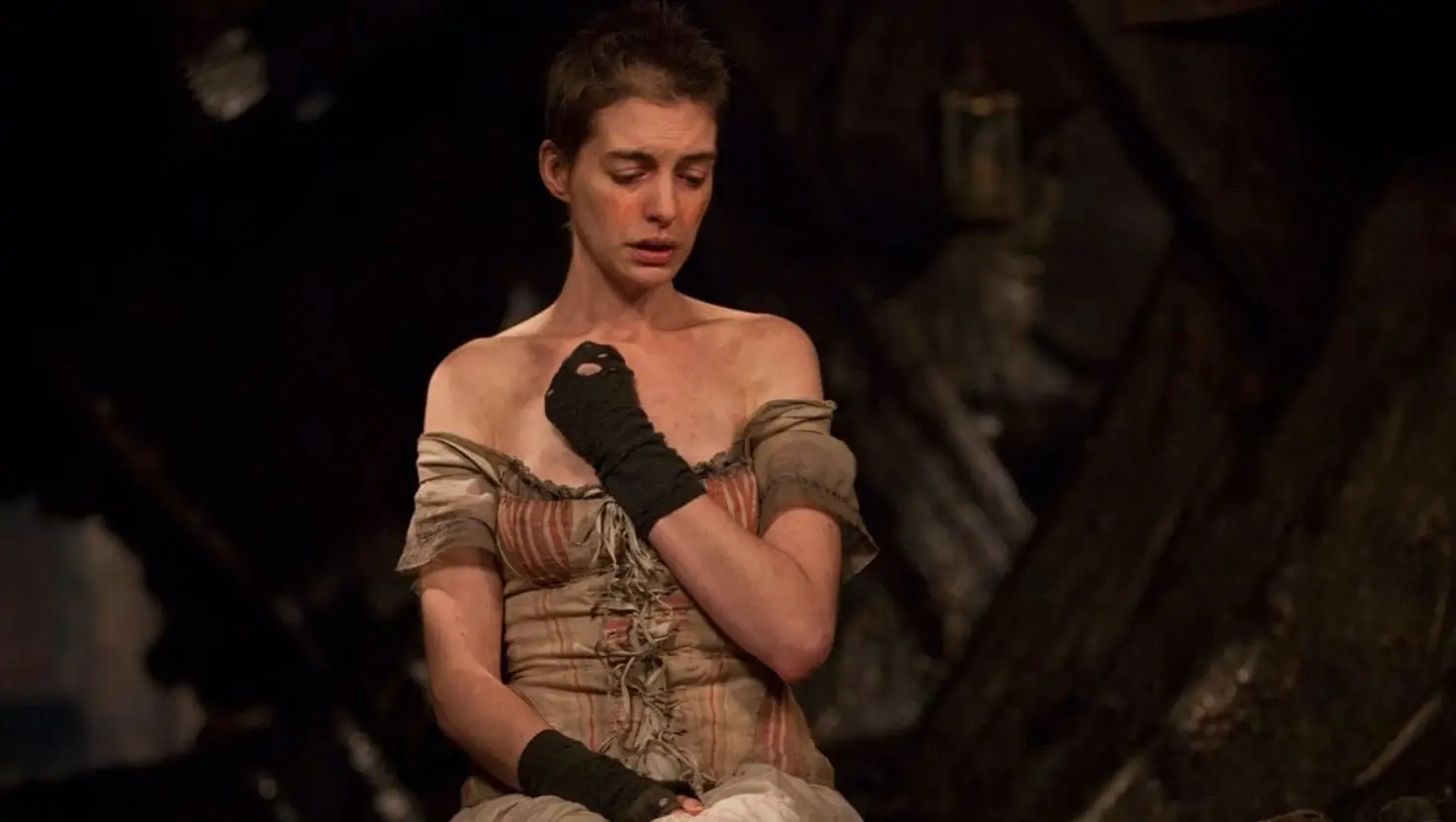 The star dropped 25lbs to play Fantine in Les Misérables (Universal Pictures)
