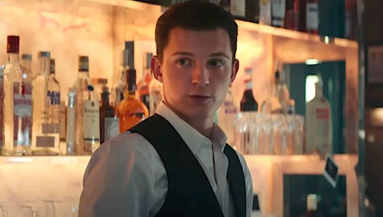 Tom Holland also worked in a bar to prepare for a film role (Sony Pictures Releasing)