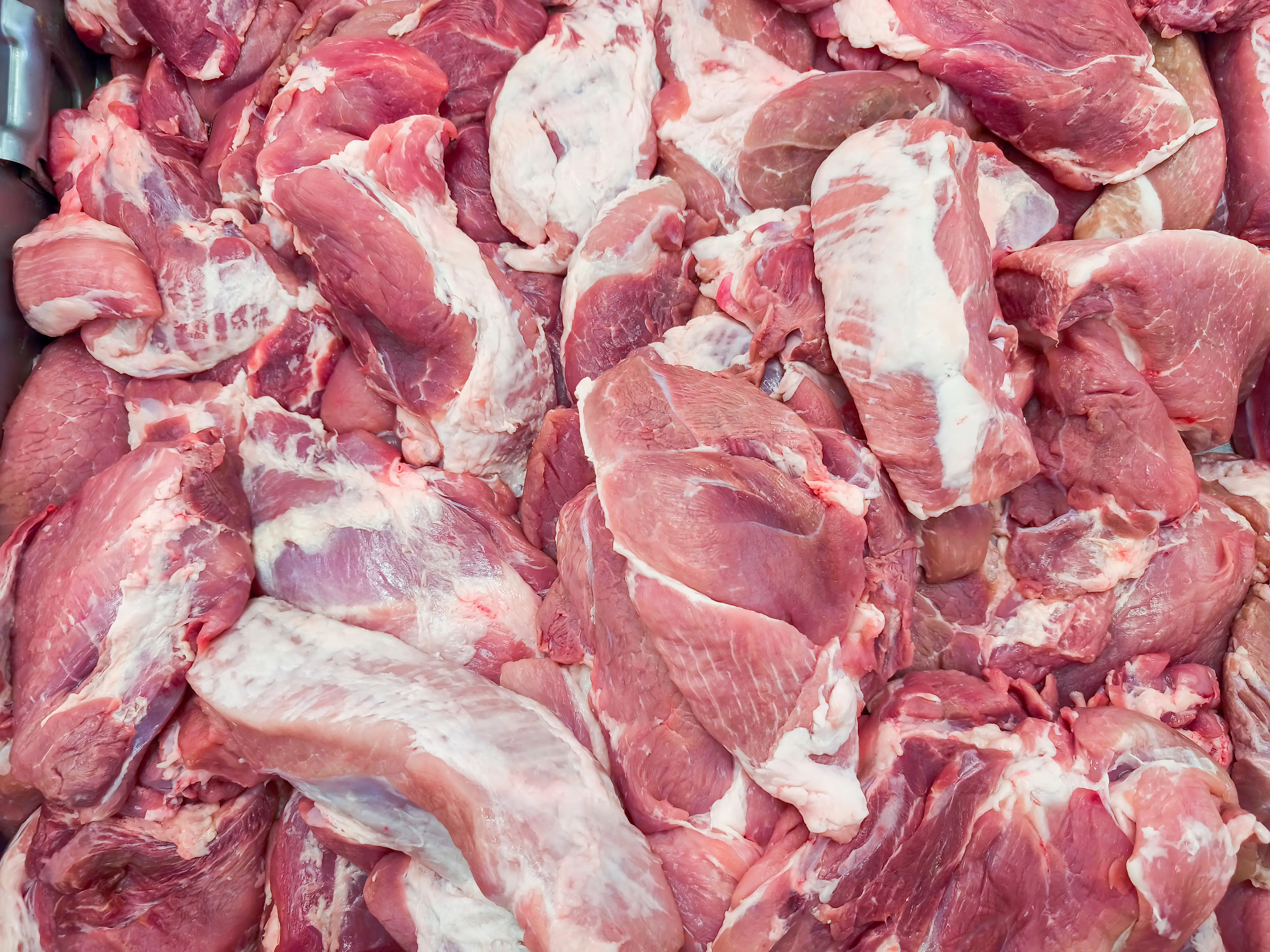 Even if you're trying to slim down, you need some fats in your diet (Prasit photo/Getty Images)