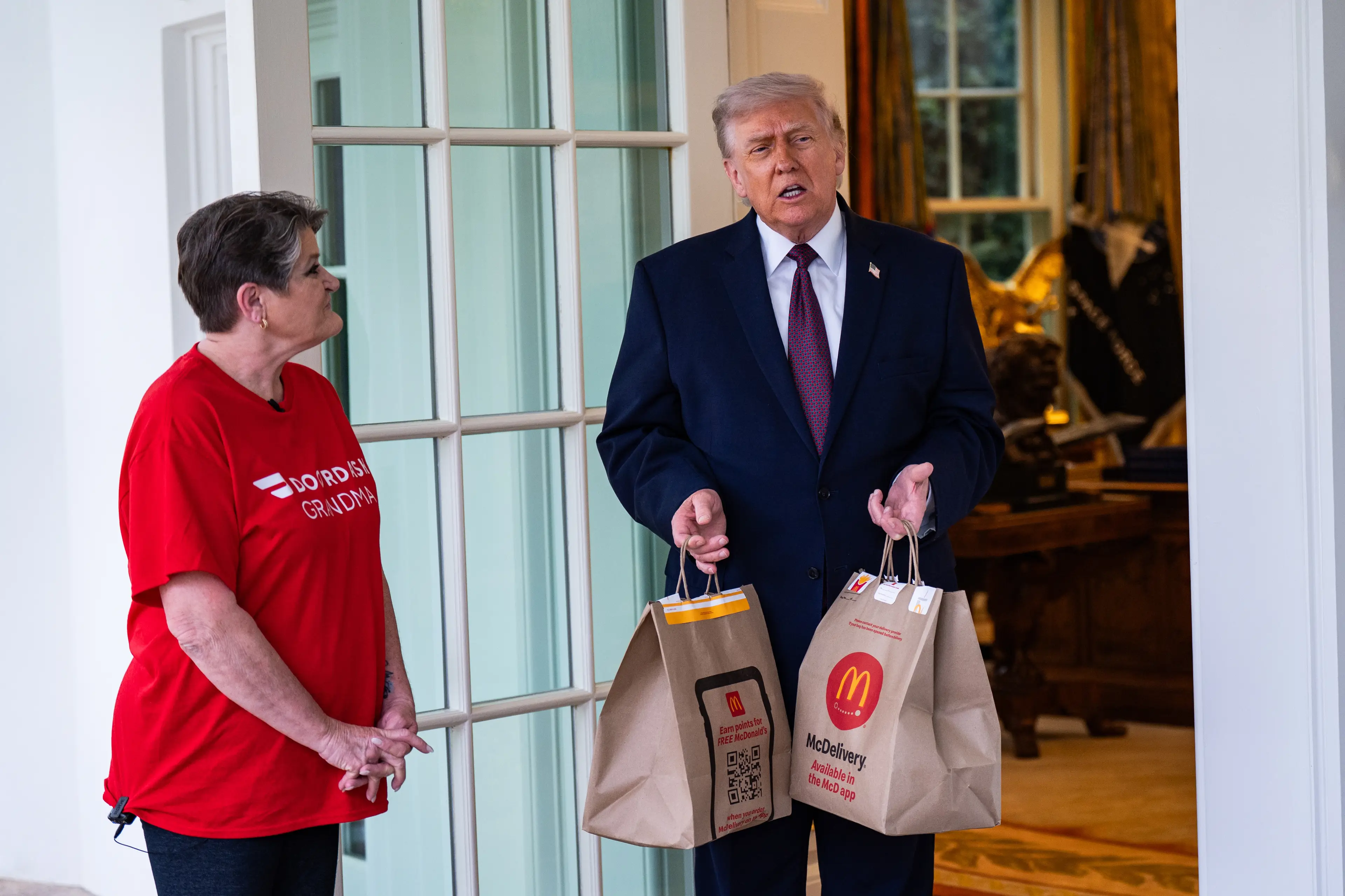 Doanld Trump had McDonald's delivered to the Oval Office (Salwan Georges/Bloomberg via Getty Images)
