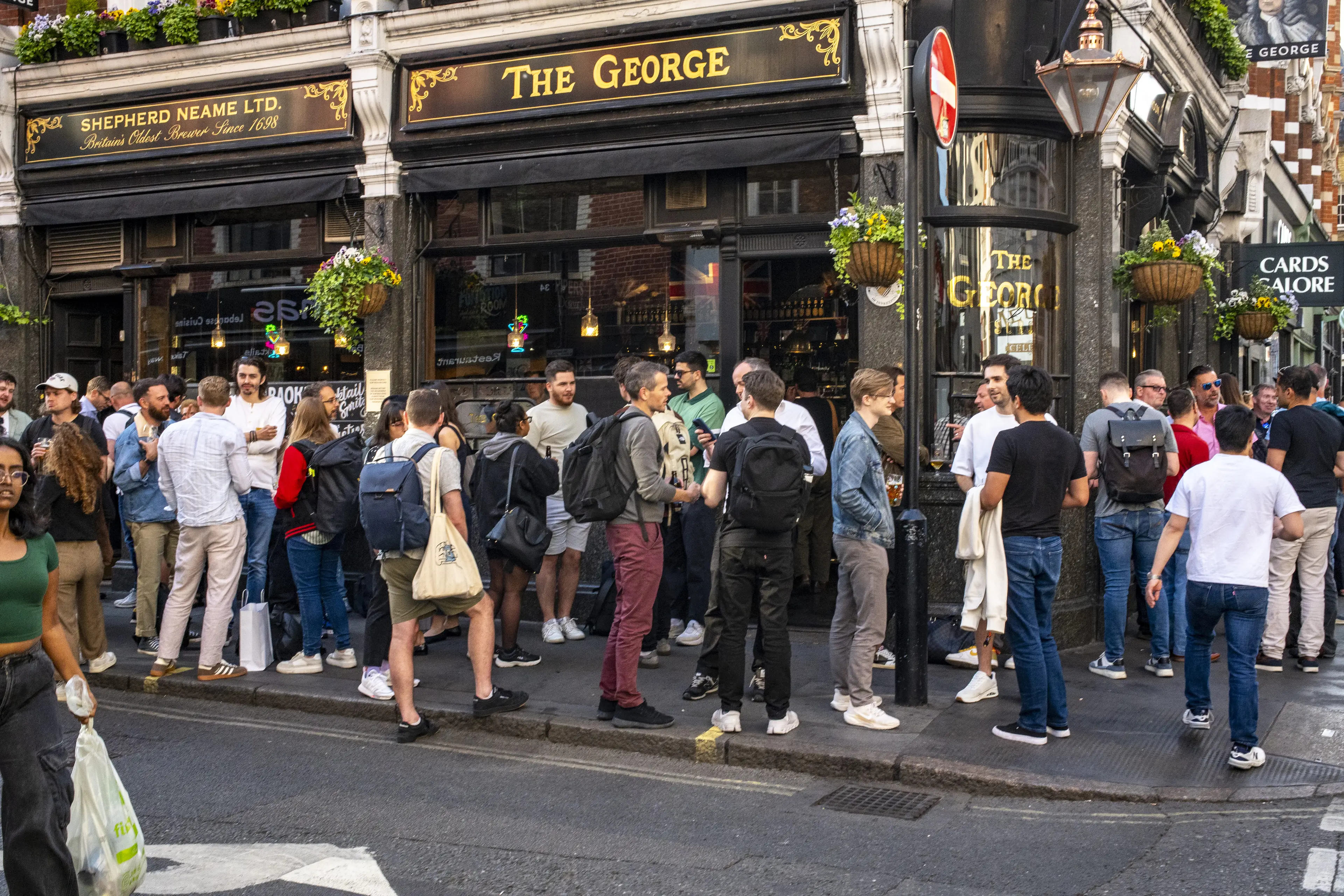 The draft proposal wants to limit 'vertical drinking' and ordering at the bar (Getty Stock Image)
