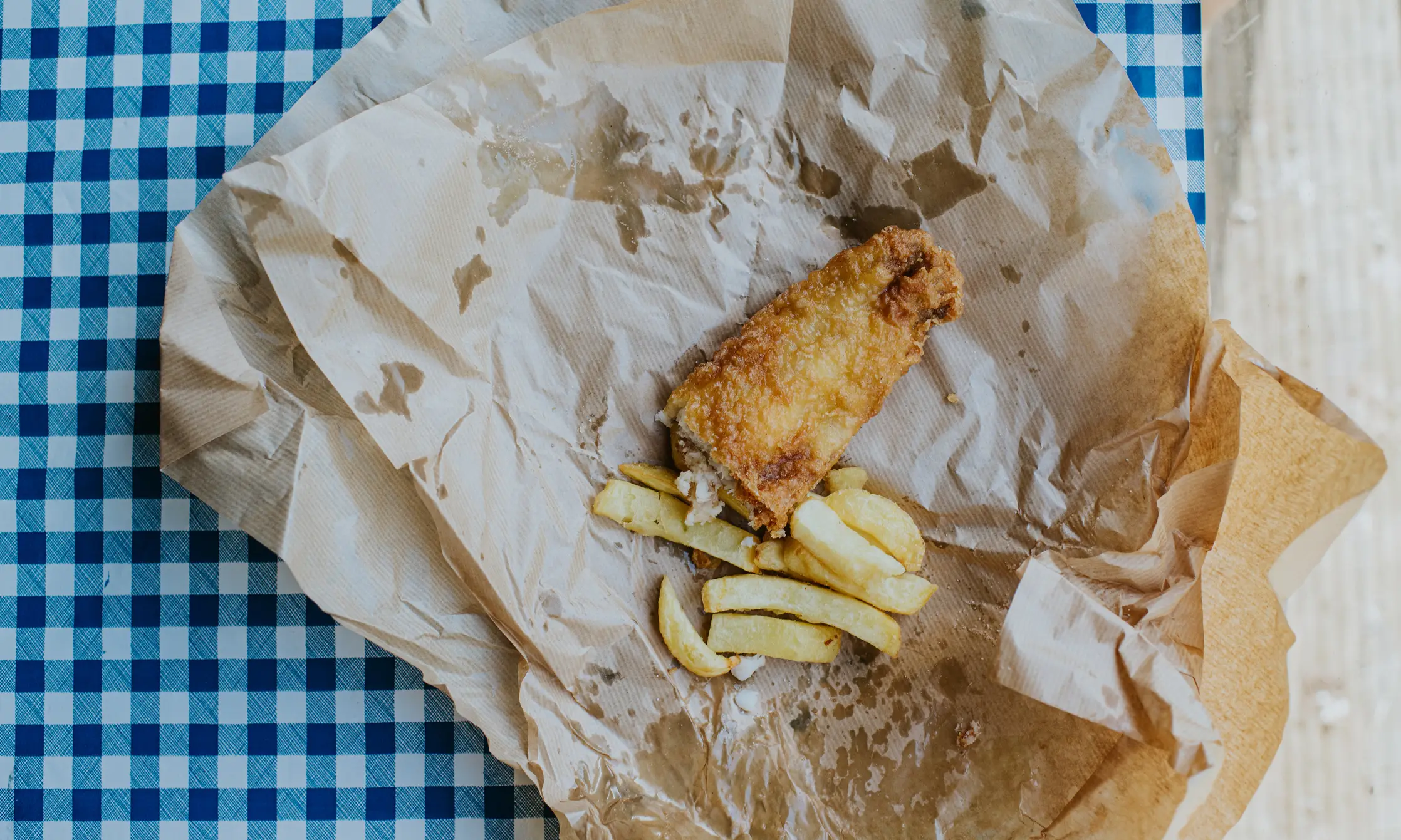 Fish and chips are the best option to choose, according to a former worker (Getty Images/Catherine Falls Commercial)