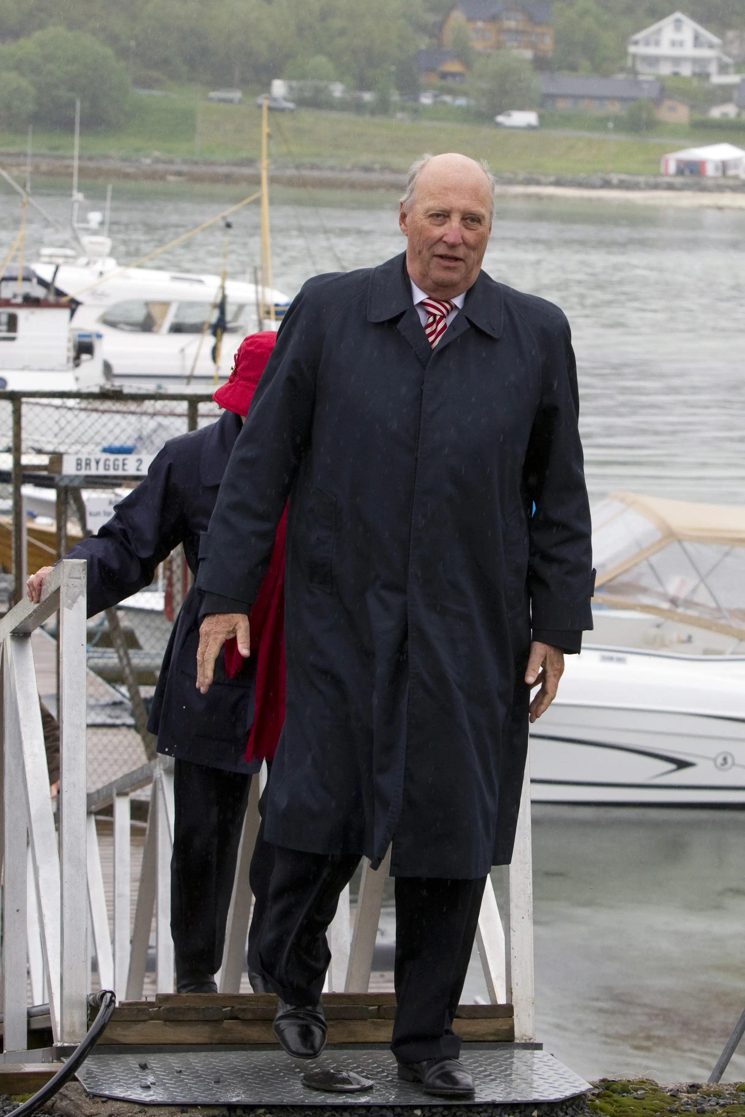 The late monarch was a keen fisher and moose hunter (Julian Parker/UK Press via Getty Images)