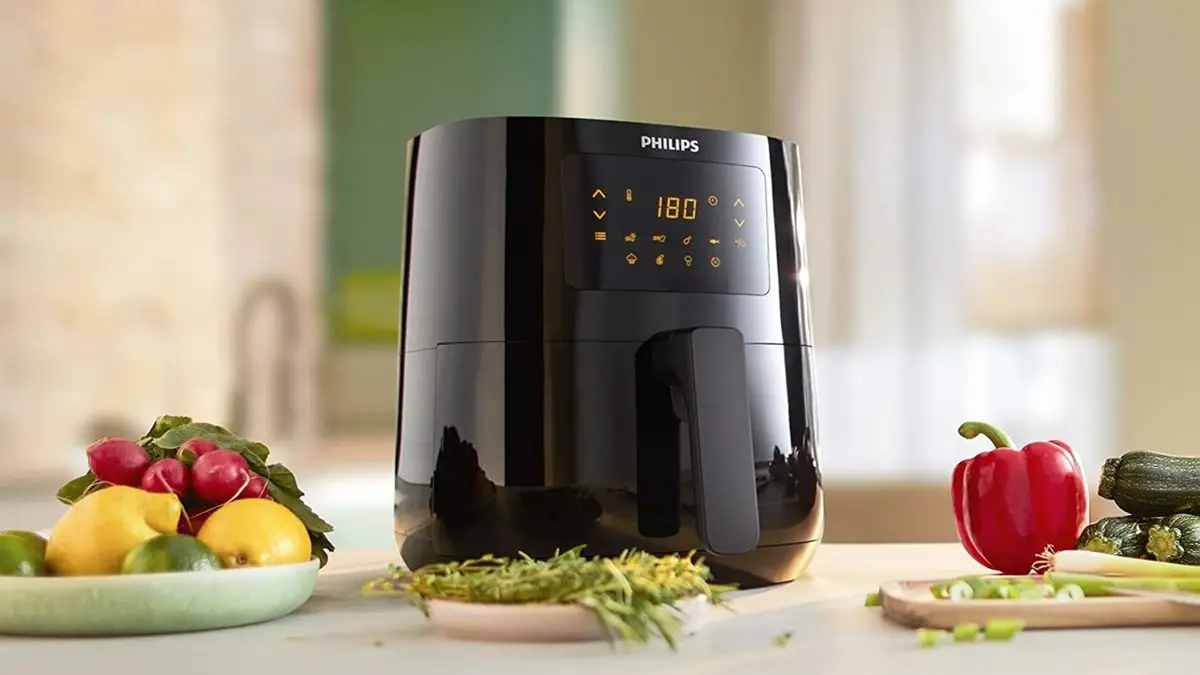 An expert from Philips has detailed the four foods you should never cook inside an air fryer (Philips)